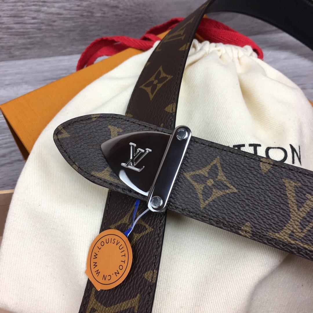 Louis Vuitton LV Trunk 35mm Reversible Belt - DopestKickz