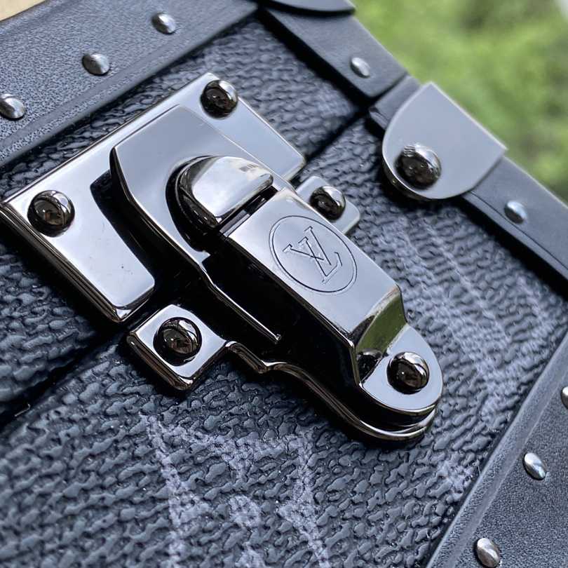 Louis Vuitton Clutch Box   M20251 - DopestKickz