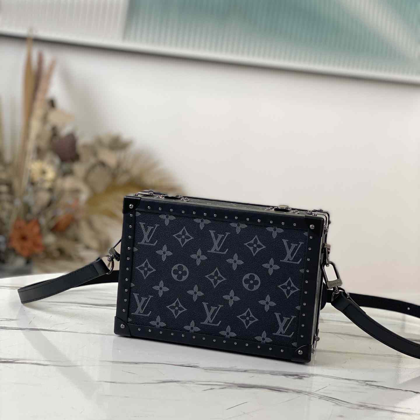 Louis Vuitton Clutch Box   M20251 - DopestKickz