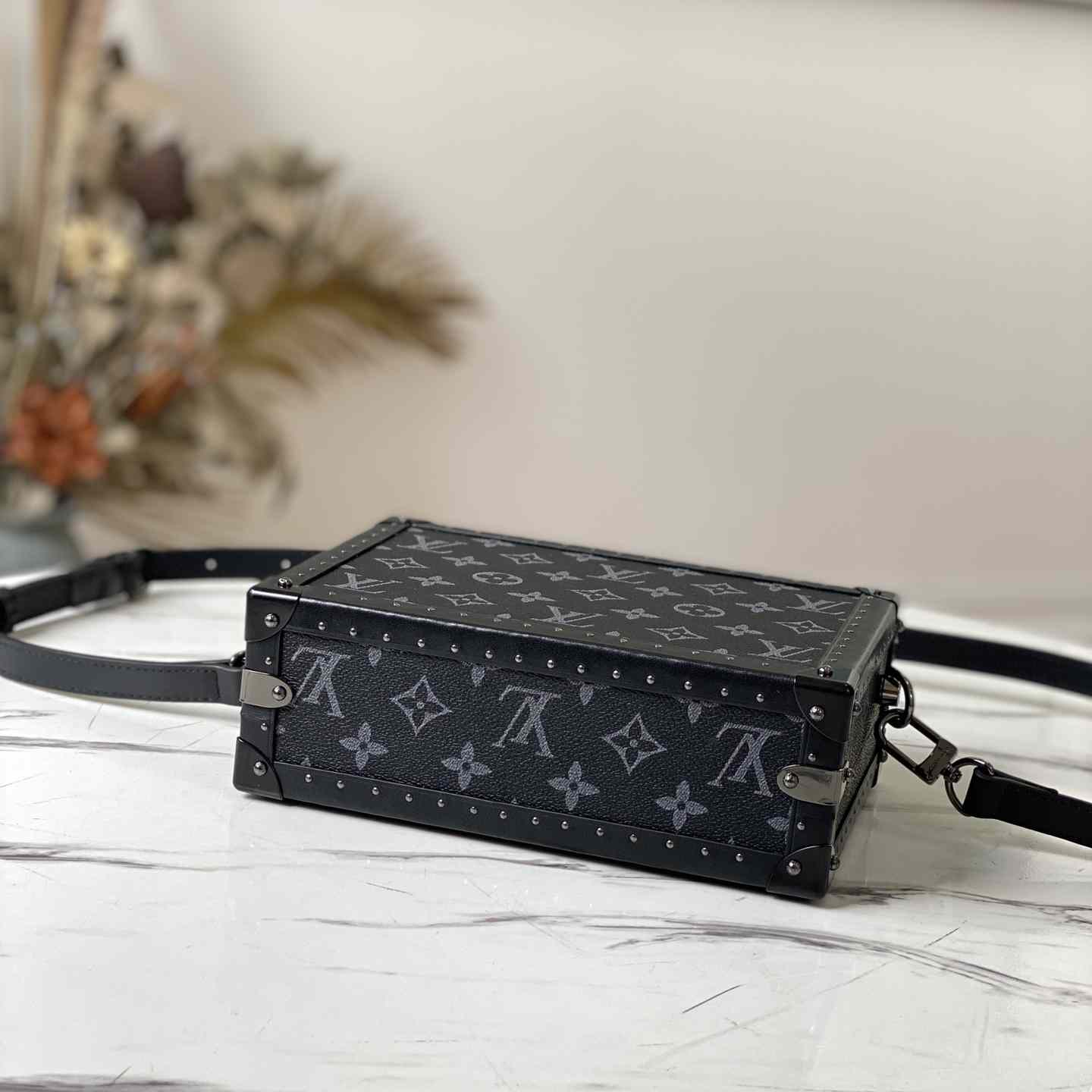 Louis Vuitton Clutch Box   M20251 - DopestKickz
