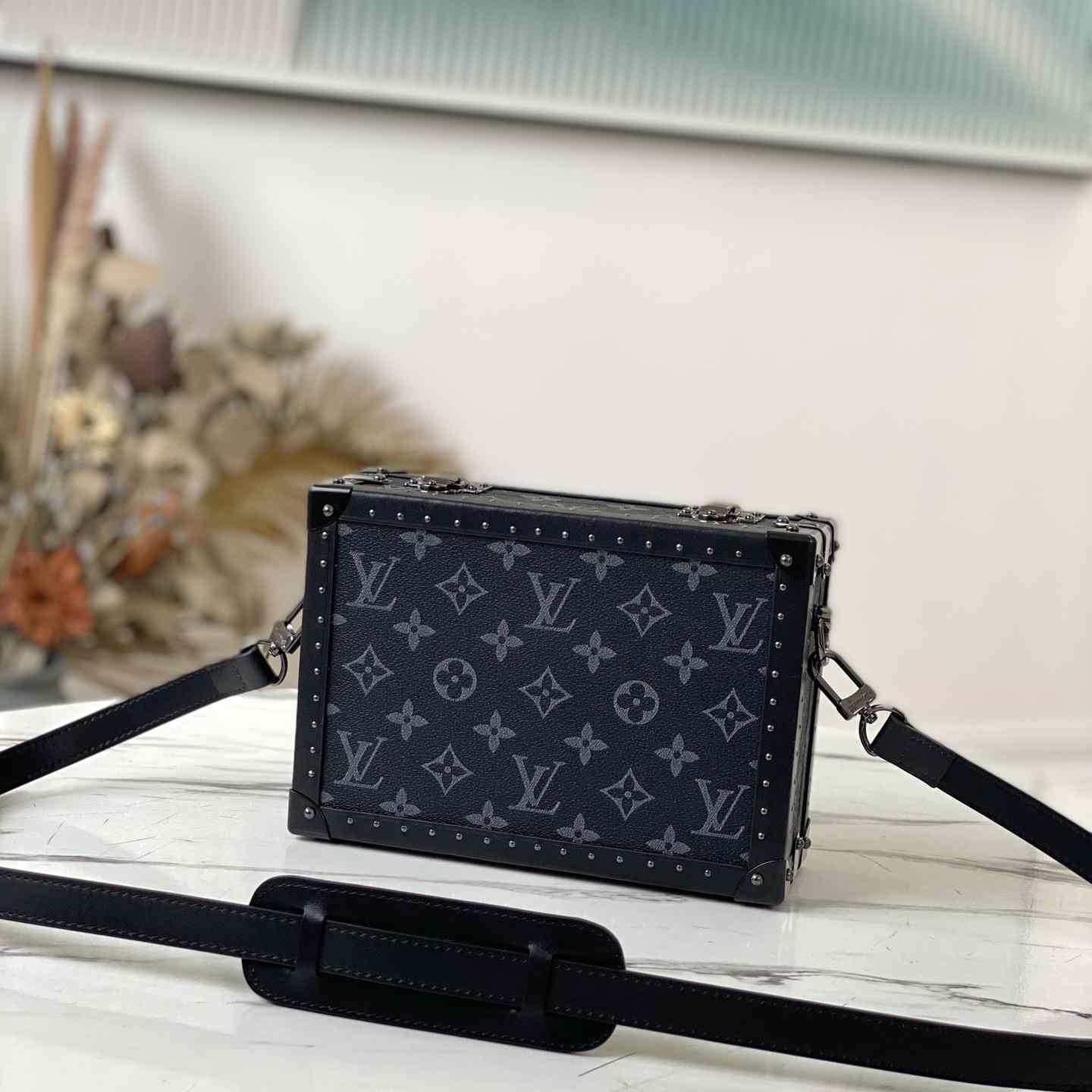 Louis Vuitton Clutch Box   M20251 - DopestKickz
