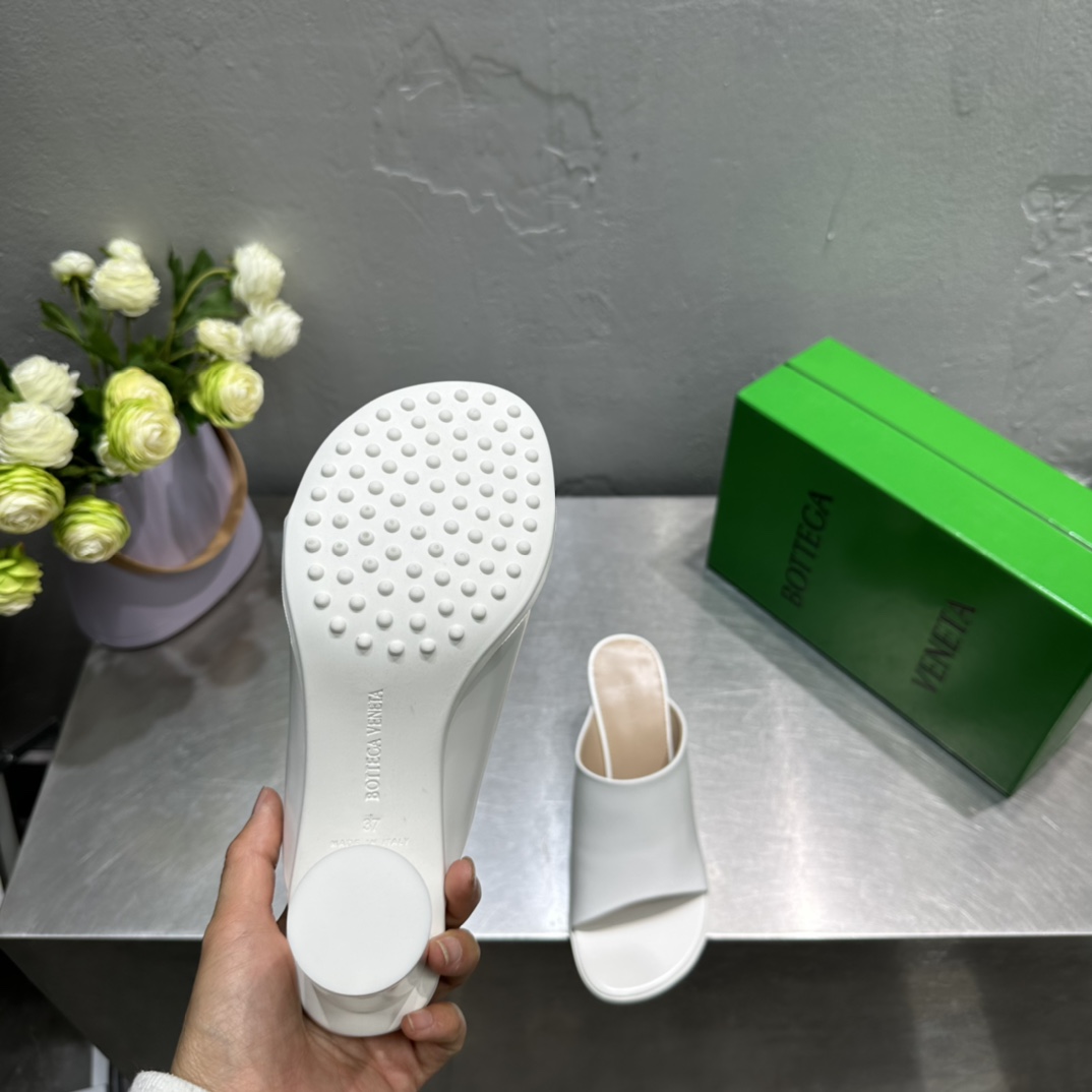 Bottega Veneta Atomic Mule - DopestKickz