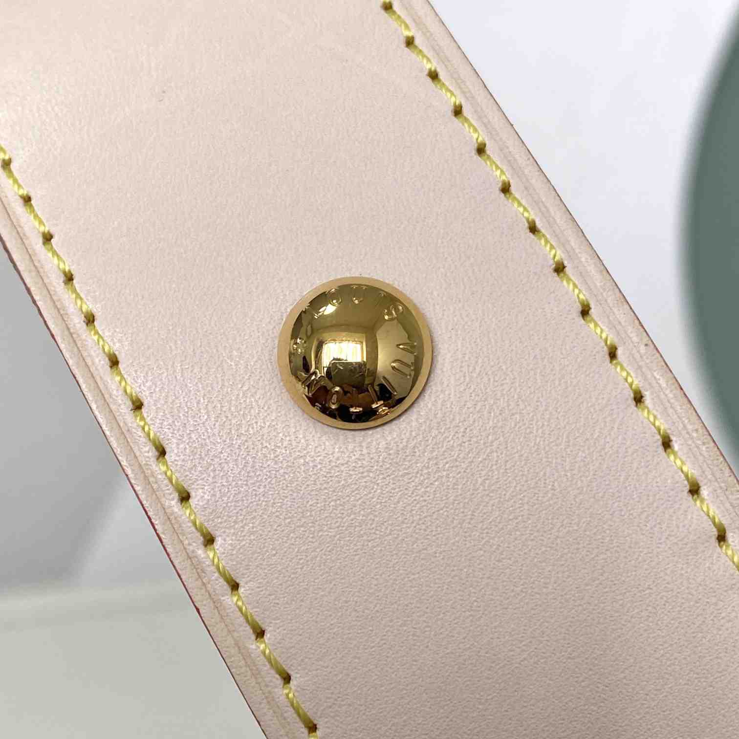 Louis Vuitton Carryall MM     M46855 - DopestKickz