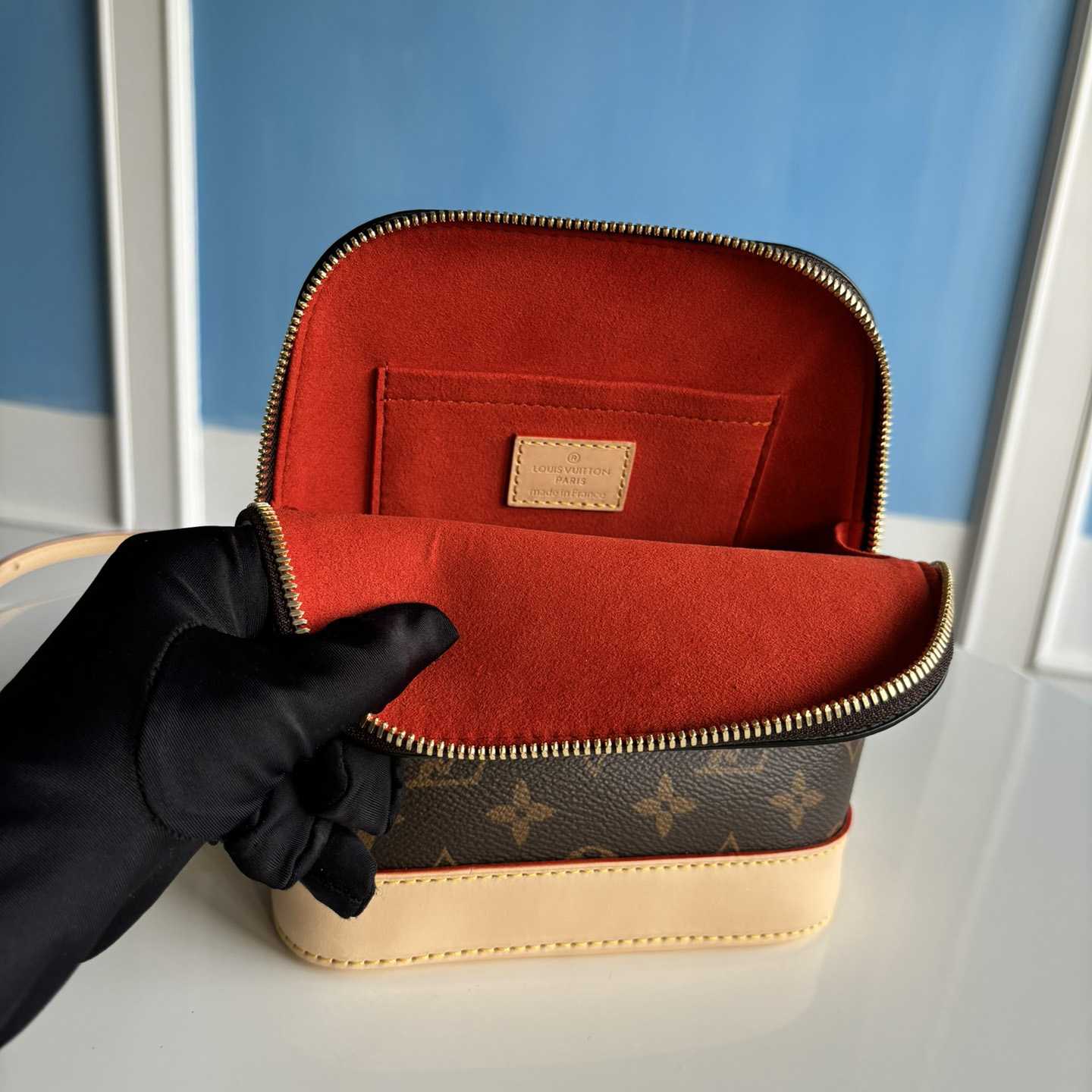 Louis Vuitton Alma Backpack    M47132 - DopestKickz