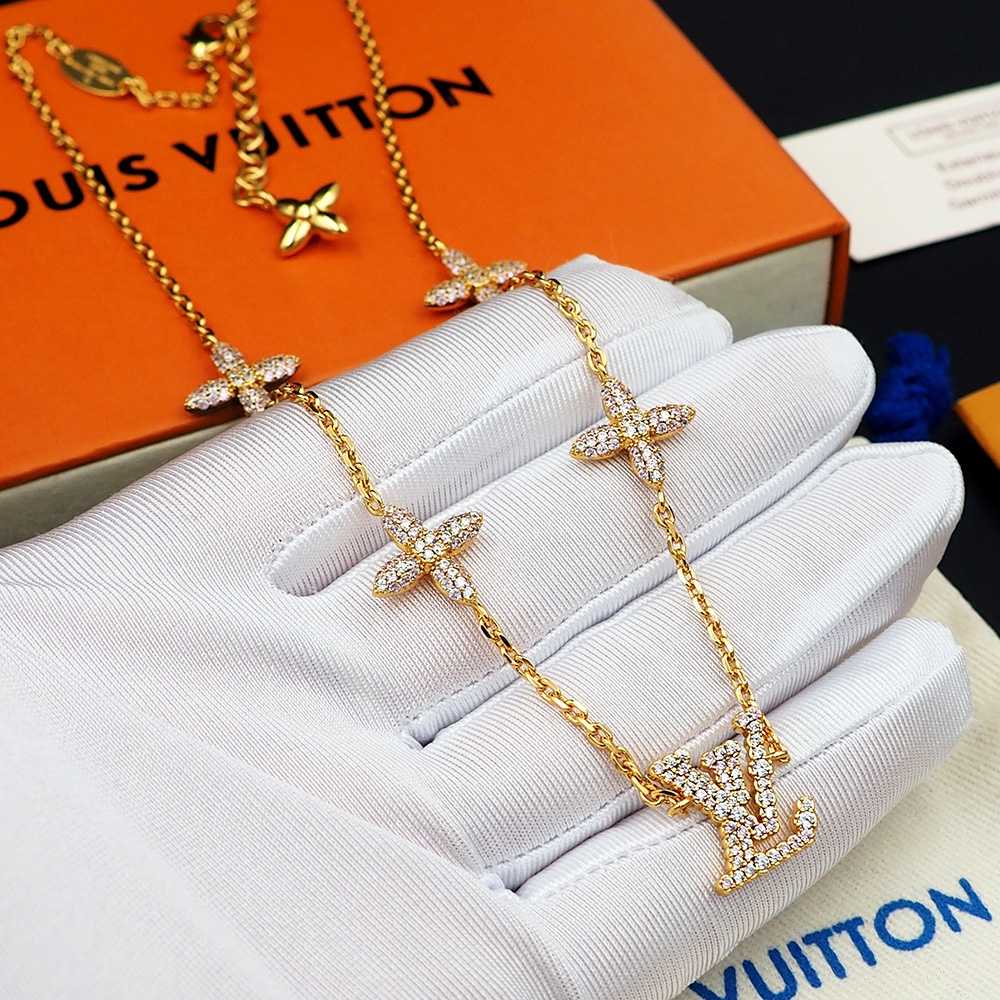 Louis Vuitton LV Iconic Tresor Necklace     M01480 - DopestKickz