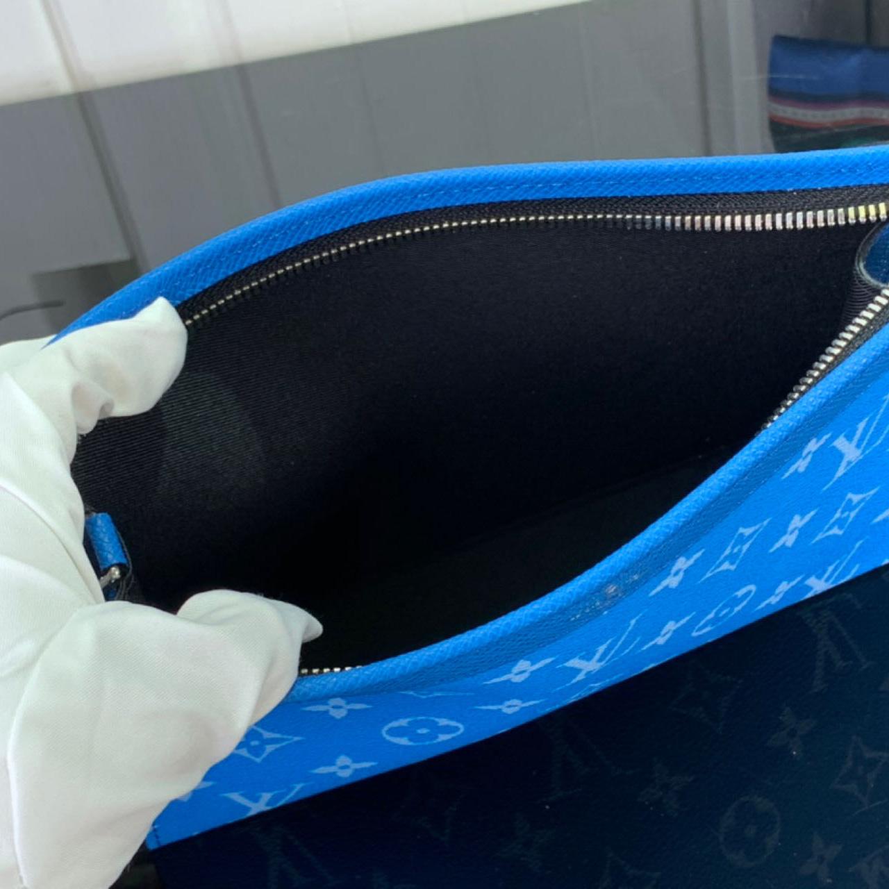 Louis Vuitton Gaston Wearable Wallet   M83099 - DopestKickz