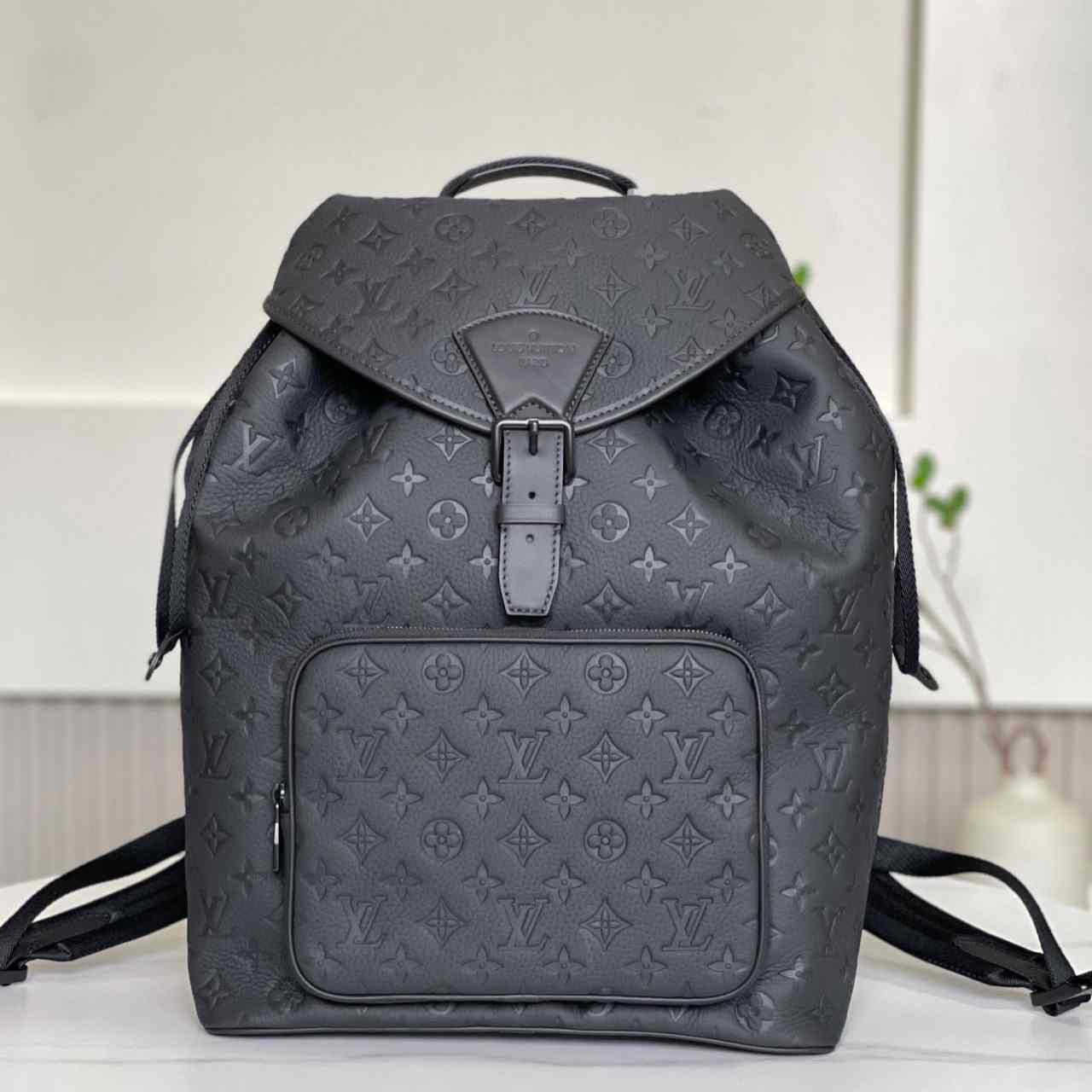 Louis Vuitton Montsouris Backpack    M23127 - DopestKickz