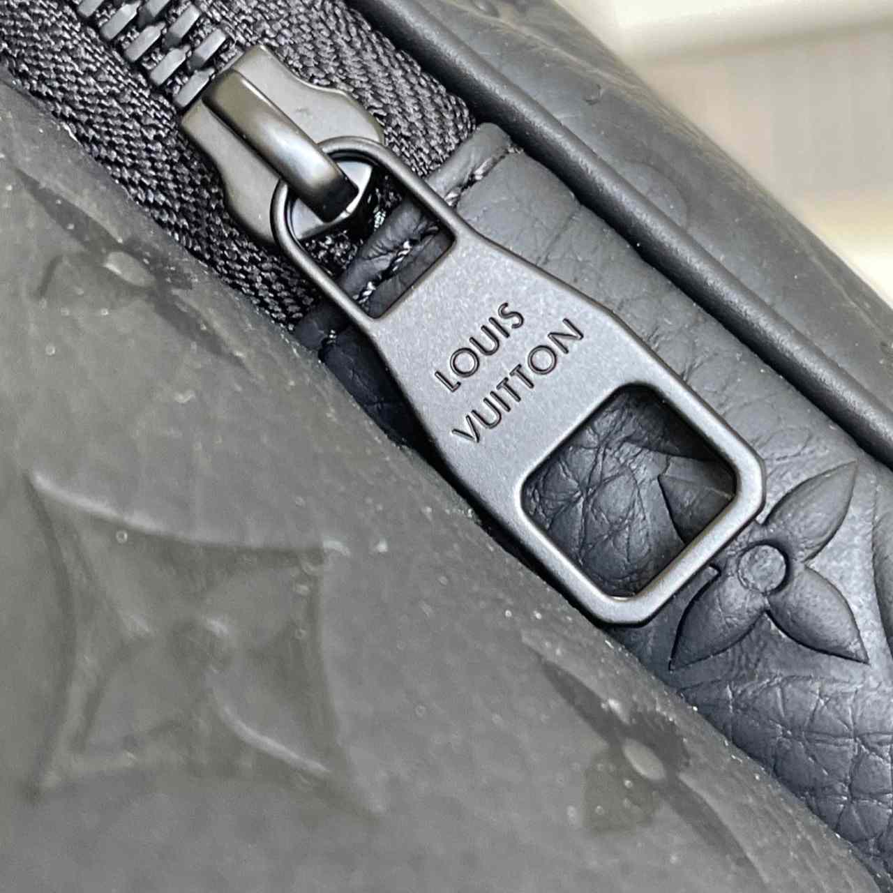 Louis Vuitton Montsouris Backpack    M23127 - DopestKickz