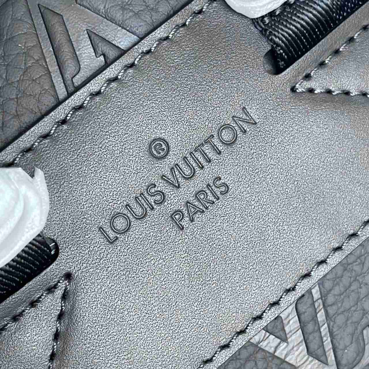 Louis Vuitton Montsouris Backpack    M23127 - DopestKickz