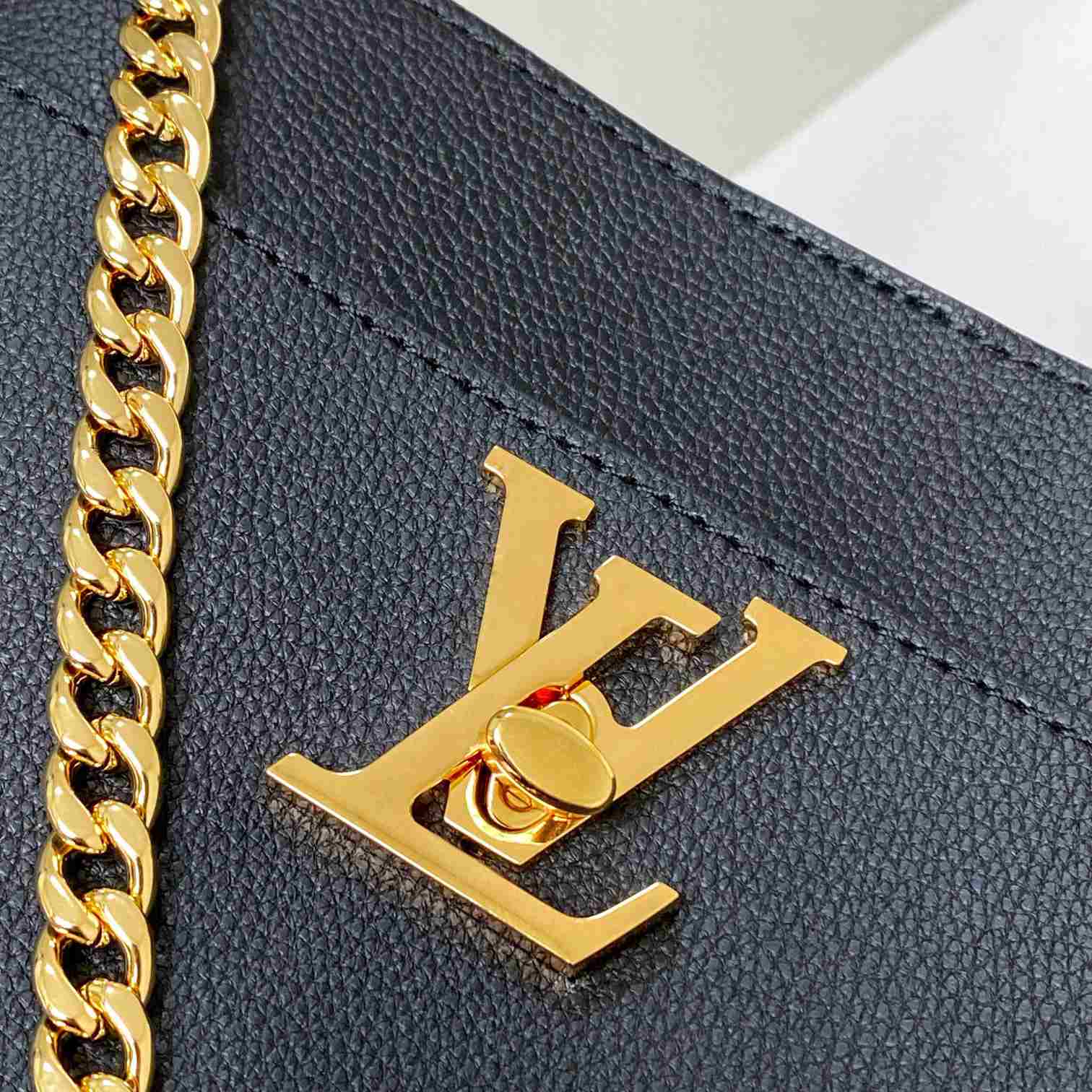 Louis Vuitton Lock and Walk    M24006 - DopestKickz