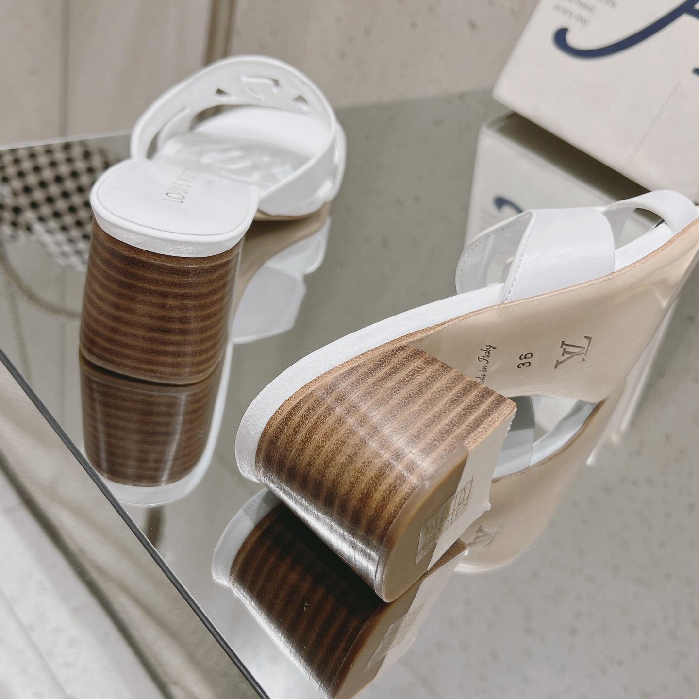 Louis Vuitton LV Isola Mule   1ACG5E - DopestKickz