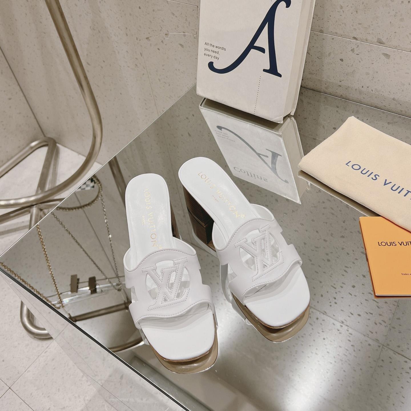 Louis Vuitton LV Isola Mule   1ACG5E - DopestKickz