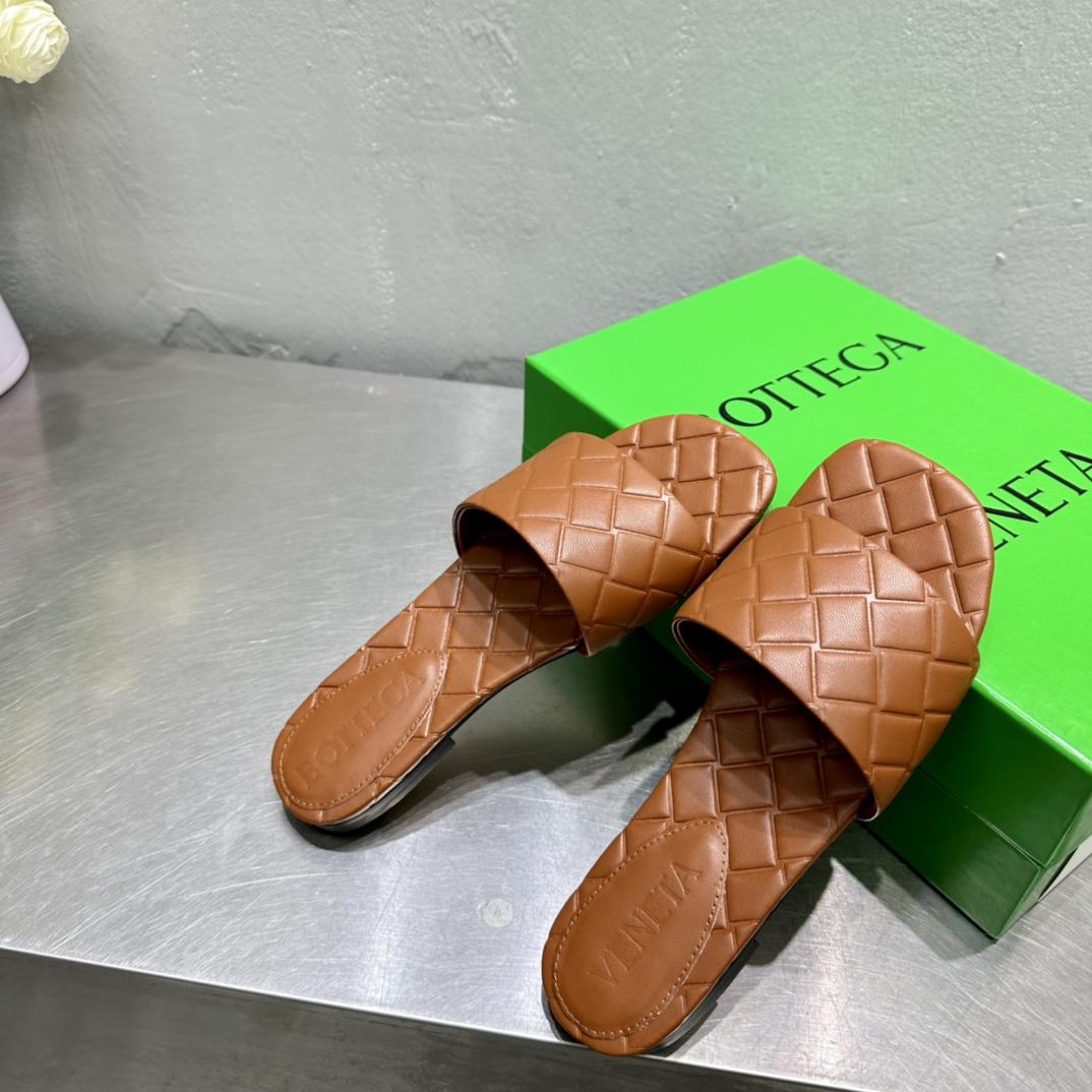 Bottega Veneta Amy Flat Mule - DopestKickz