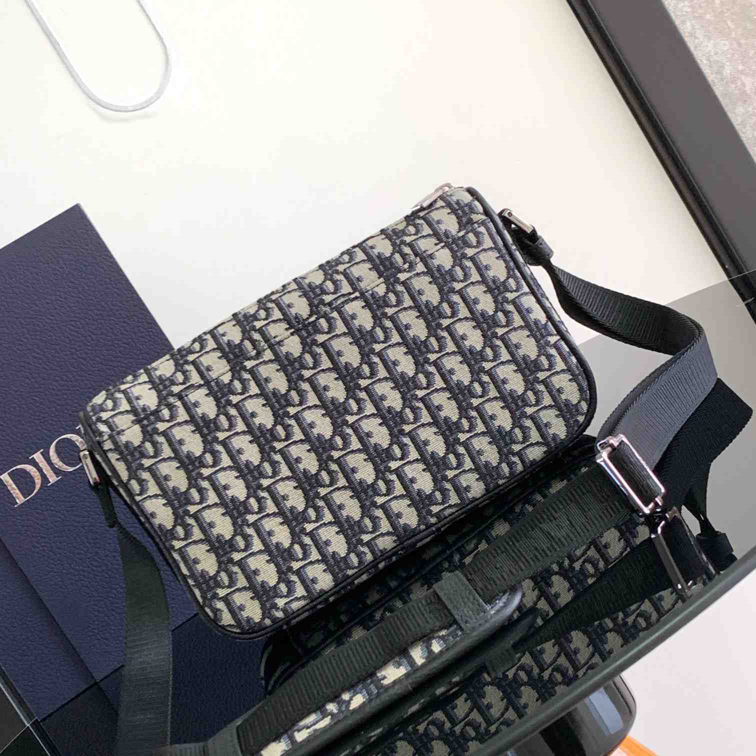 Dior 8 Bag With Strap - DopestKickz
