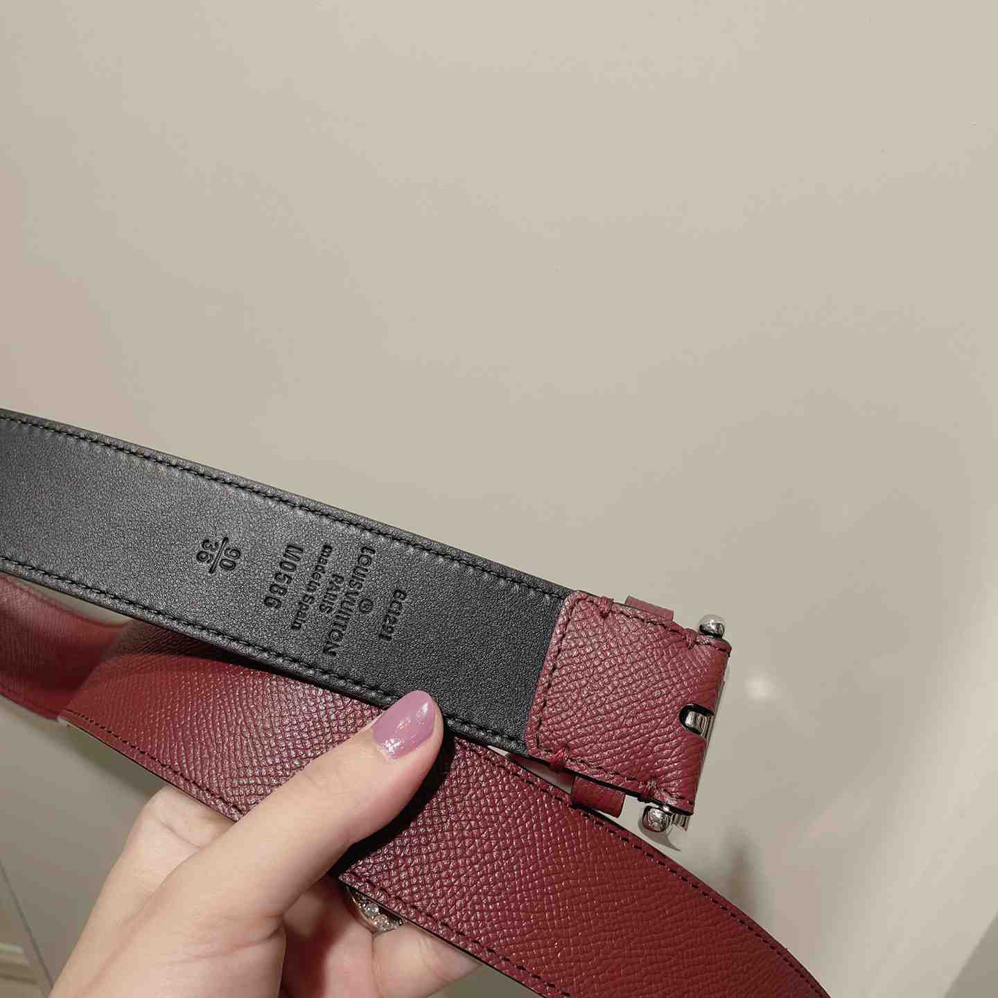 Louis Vuitton LV City Pin 35mm Belt   M0586T - DopestKickz