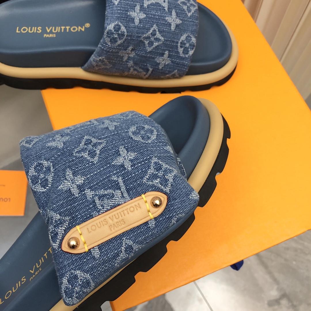Louis Vuitton Pool Pillow Flat Comfort Mule     1ACJVH - DopestKickz