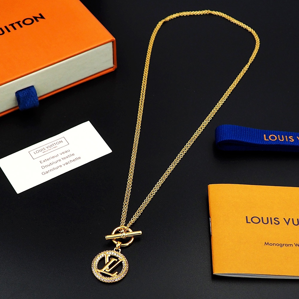 Louis Vuitton Louise Tresor Necklace   M01512 - DopestKickz