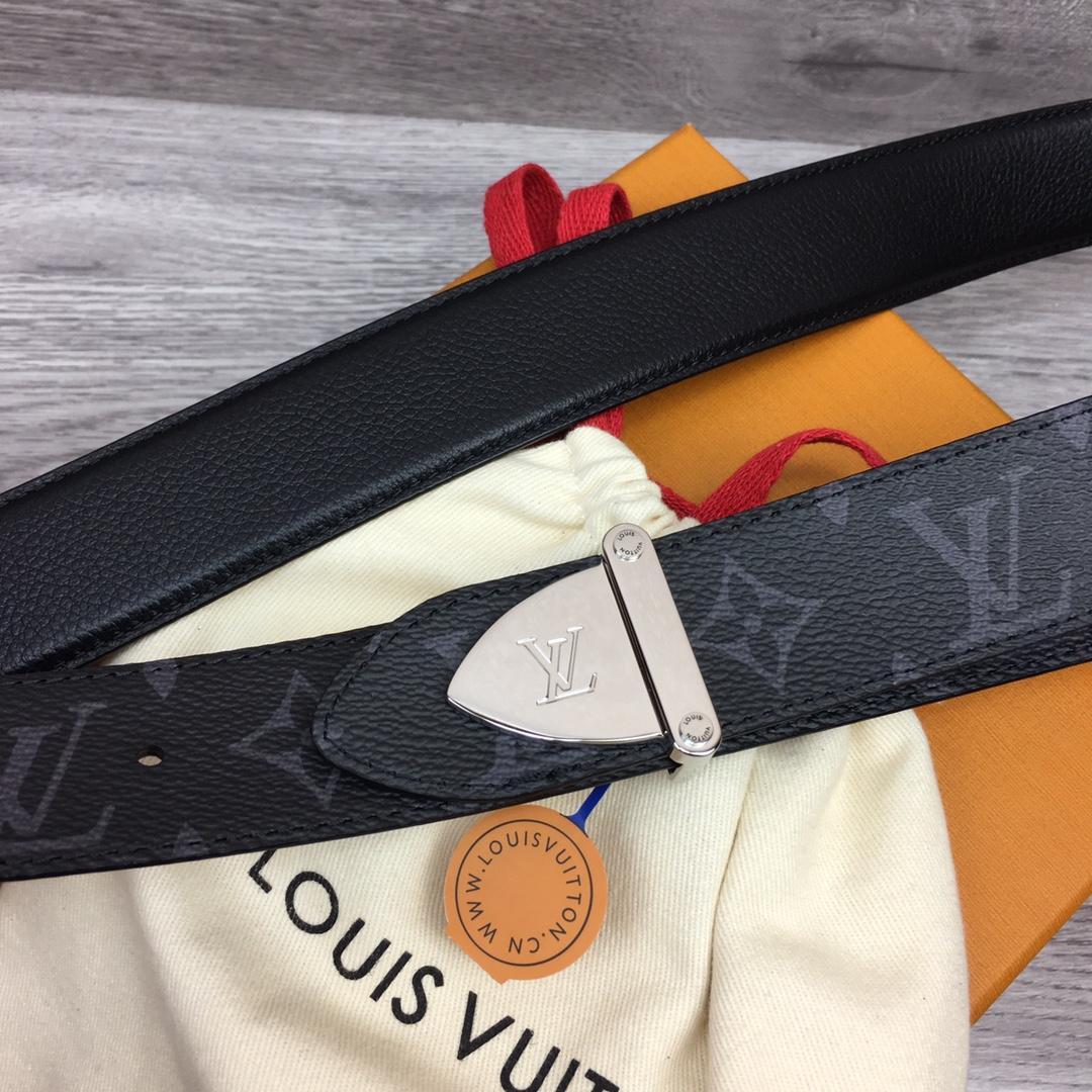 Louis Vuitton LV Trunk 35mm Reversible Belt - DopestKickz