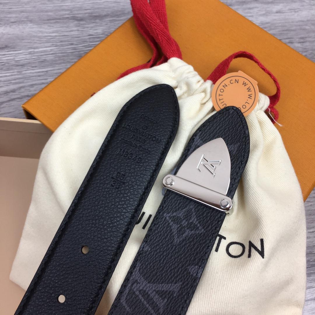 Louis Vuitton LV Trunk 35mm Reversible Belt - DopestKickz