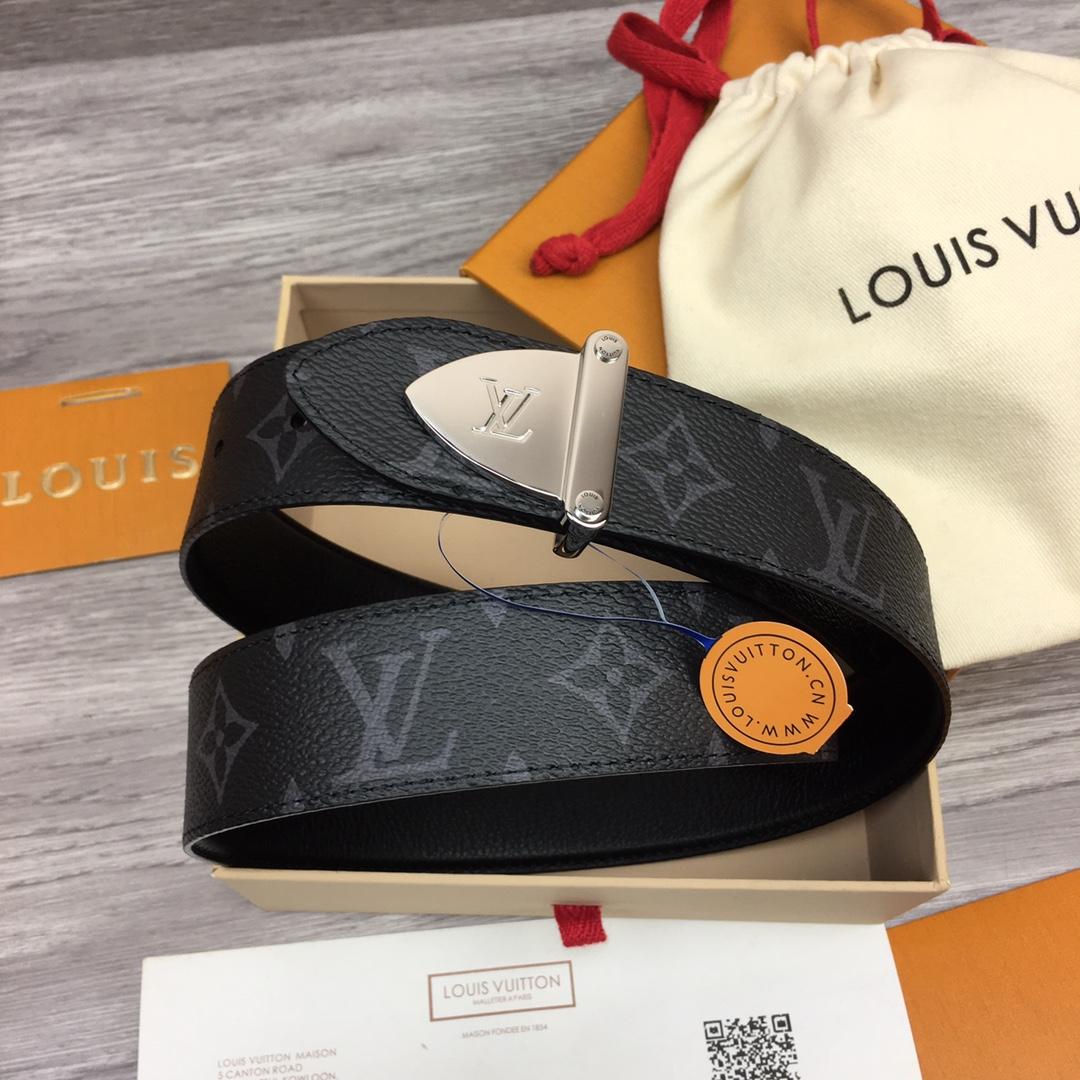 Louis Vuitton LV Trunk 35mm Reversible Belt - DopestKickz