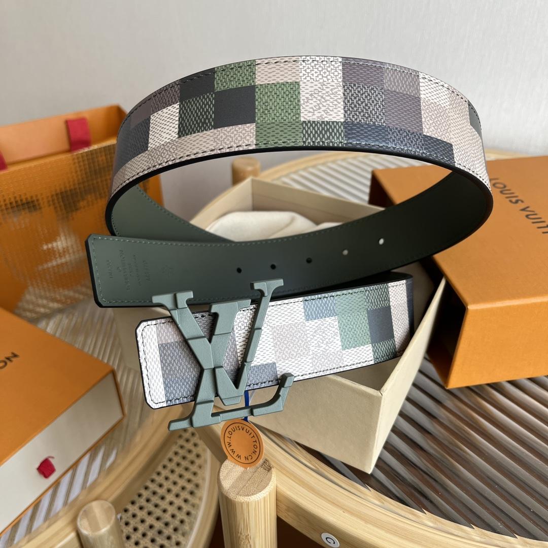 Louis Vuitton LV Mega Pixel 40mm Reversible Belt   M8470V - DopestKickz