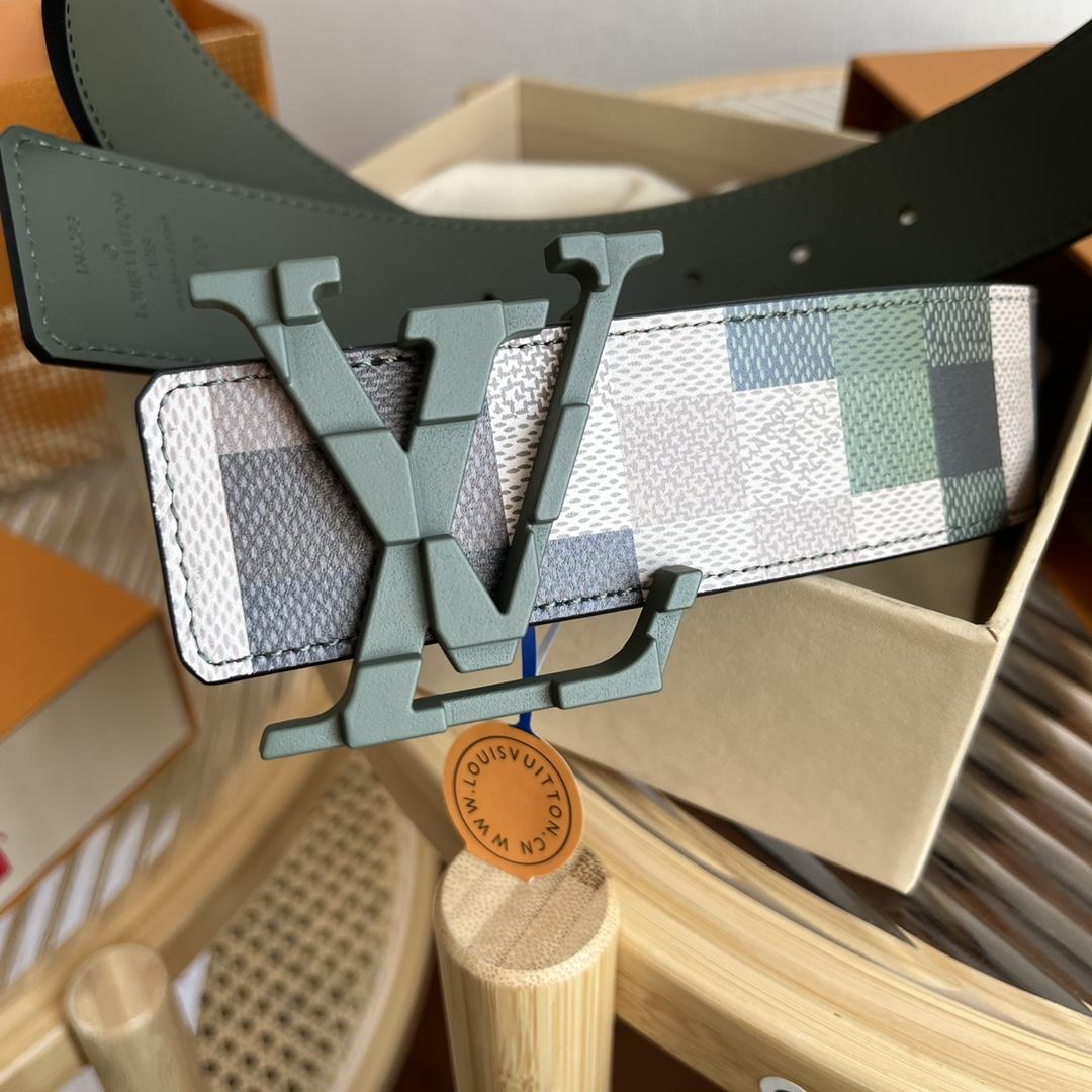 Louis Vuitton LV Mega Pixel 40mm Reversible Belt   M8470V - DopestKickz