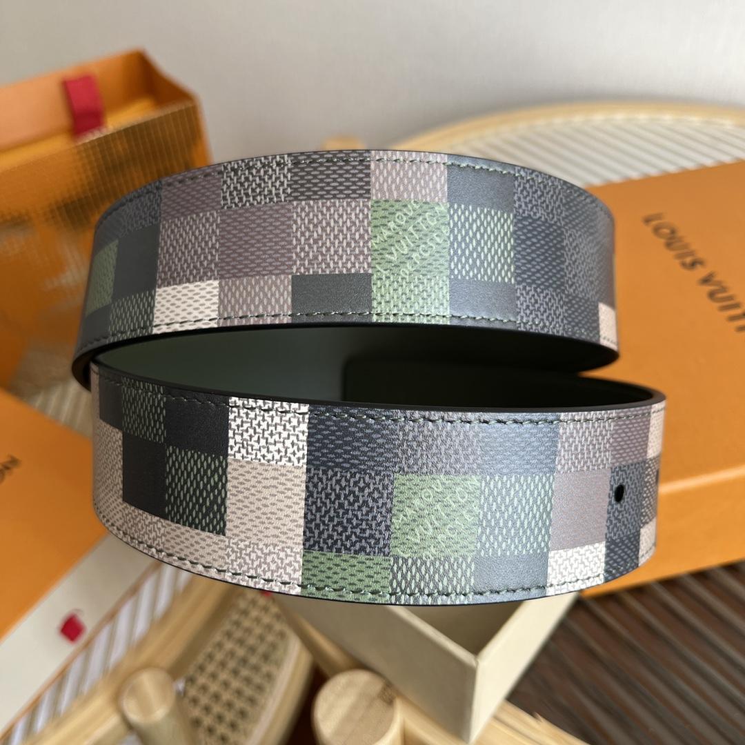 Louis Vuitton LV Mega Pixel 40mm Reversible Belt   M8470V - DopestKickz
