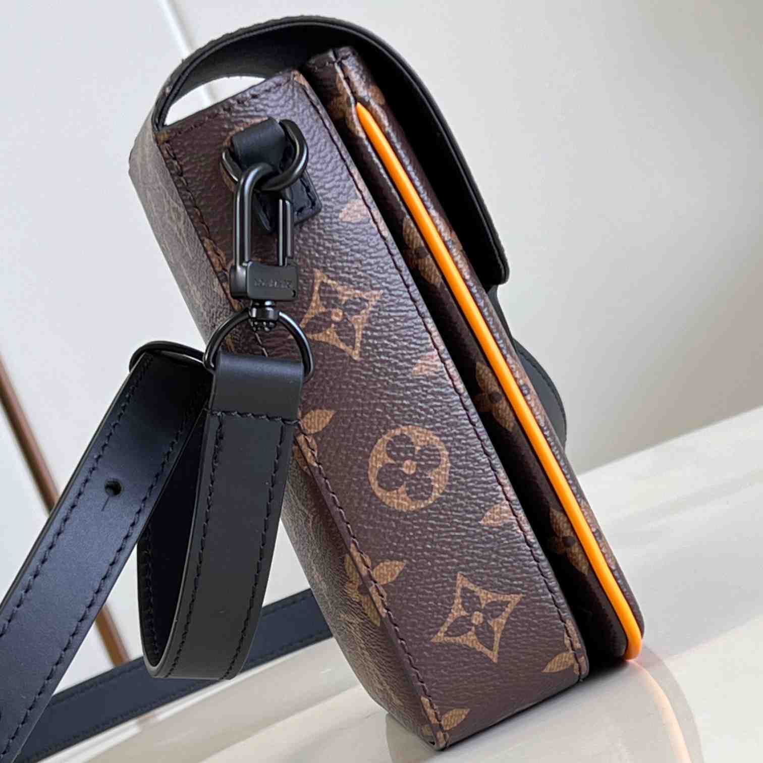 Louis Vuitton S-Lock Vertical Wearable Wallet    M82535 - DopestKickz