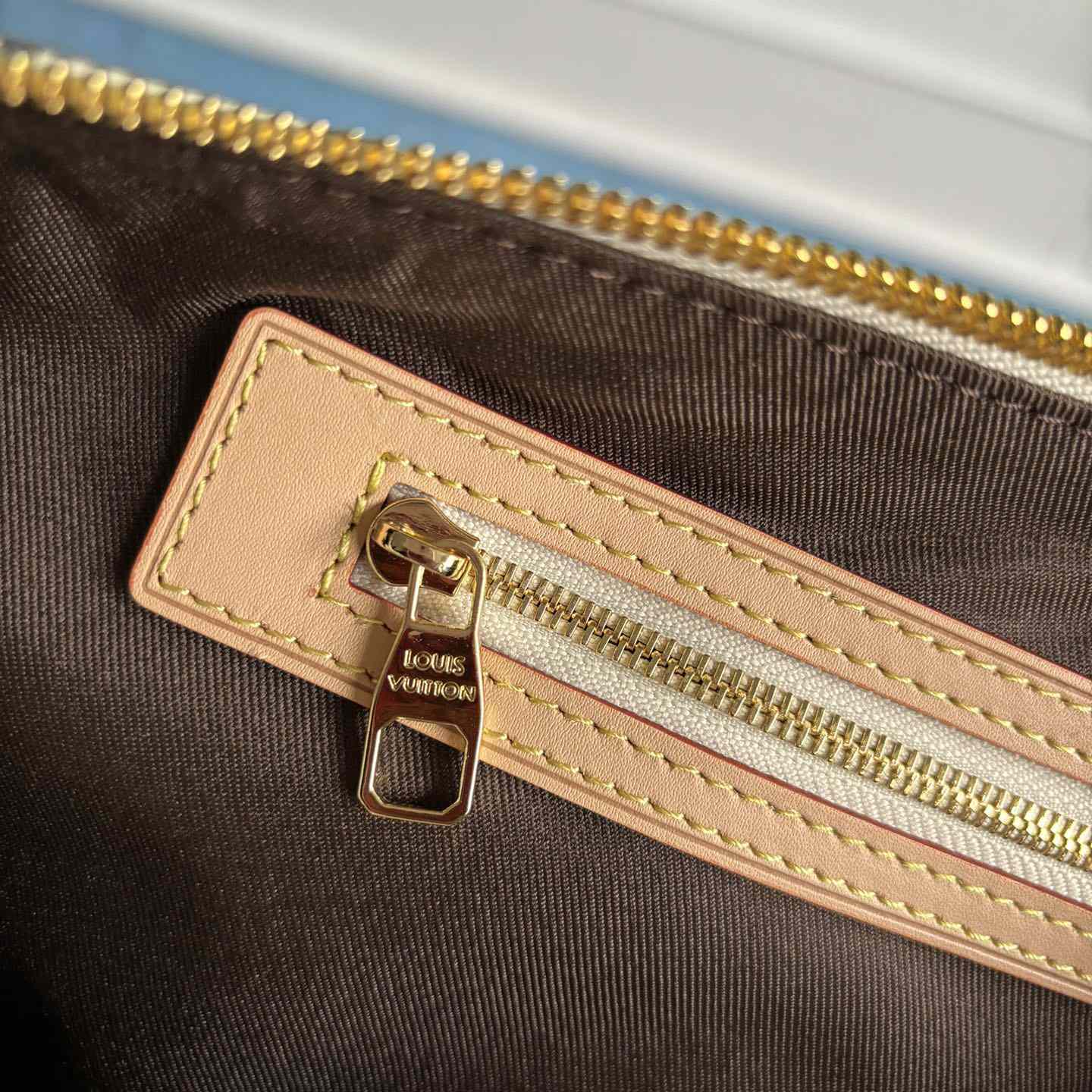 Louis Vuitton Keepall Bandoulière 45   M25233 - DopestKickz