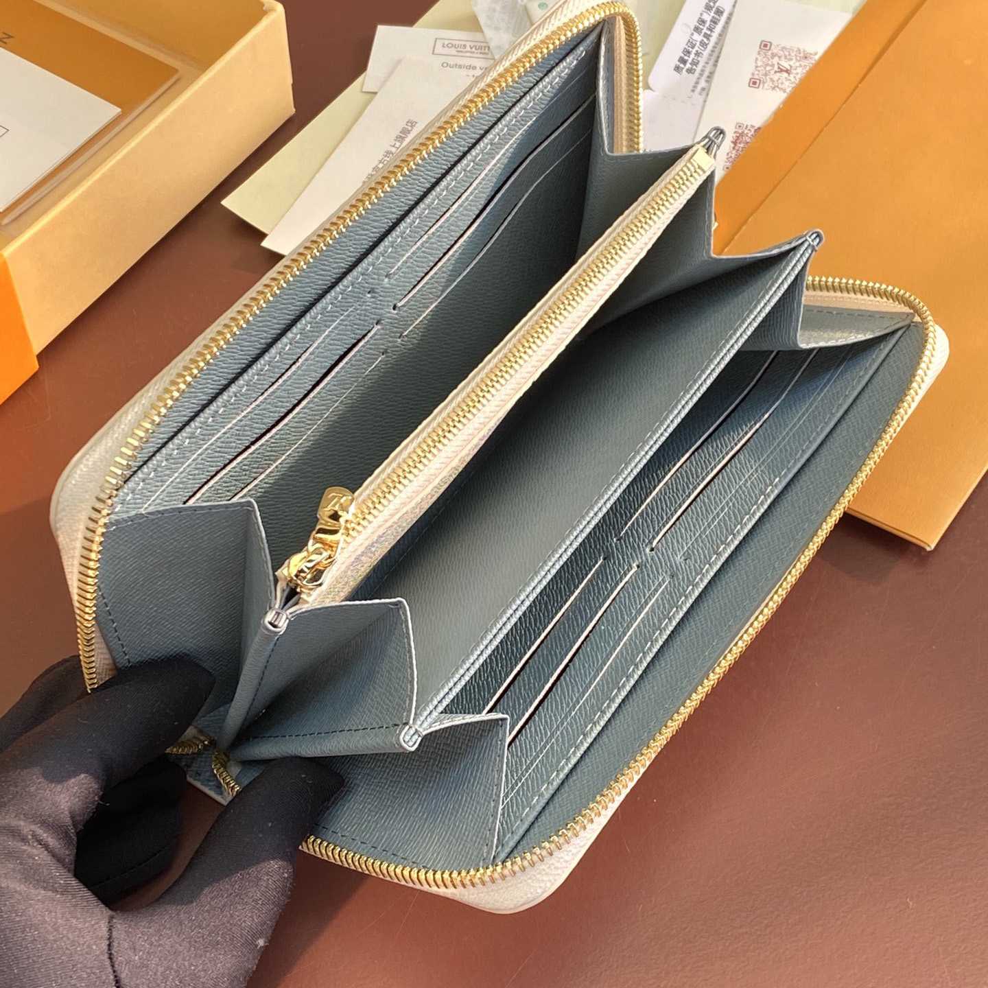 Louis Vuitton Zippy Wallet     N40748 - DopestKickz