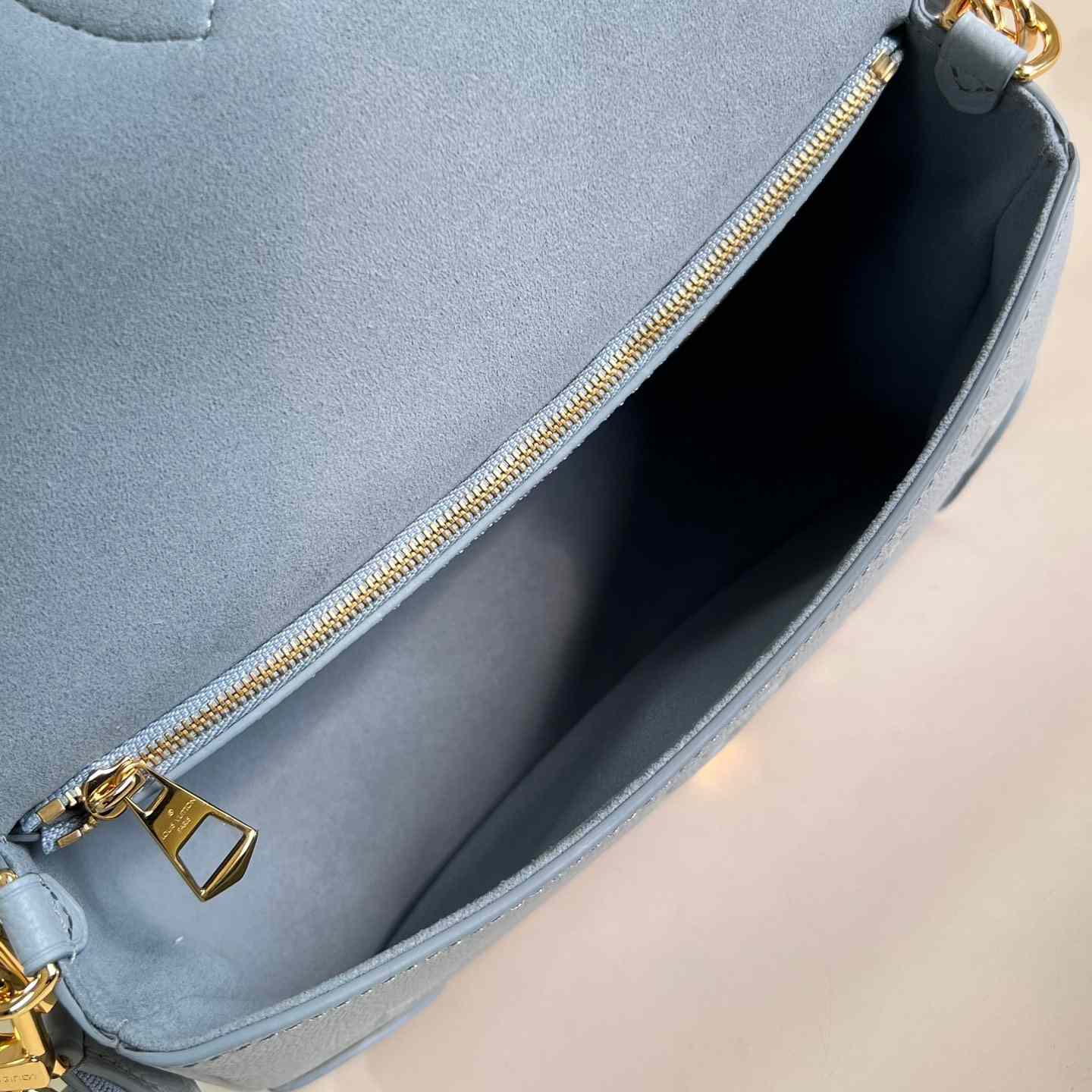 Louis Vuitton Diane    M46846 - DopestKickz