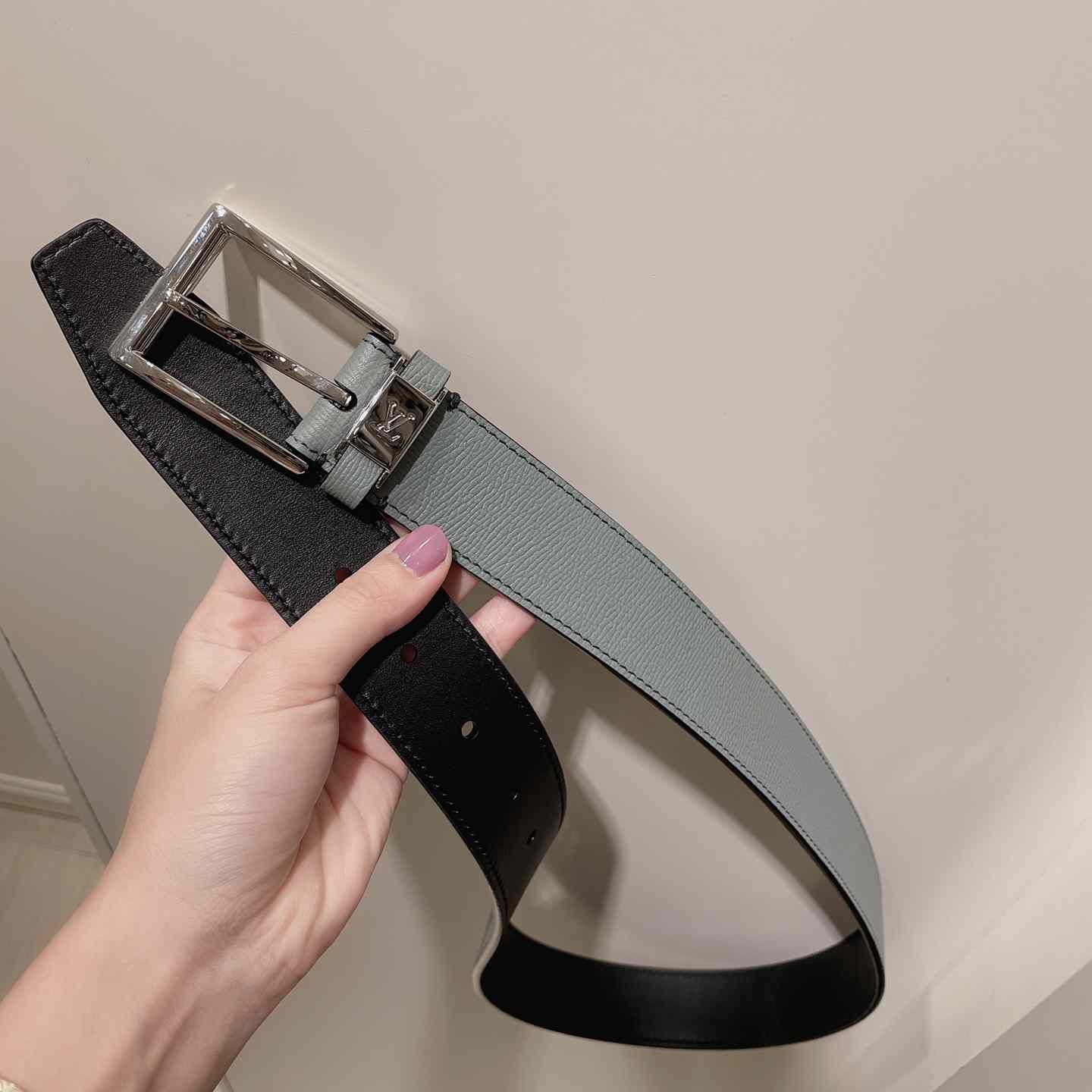 Louis Vuitton LV City Pin 35mm Belt   M0587T - DopestKickz