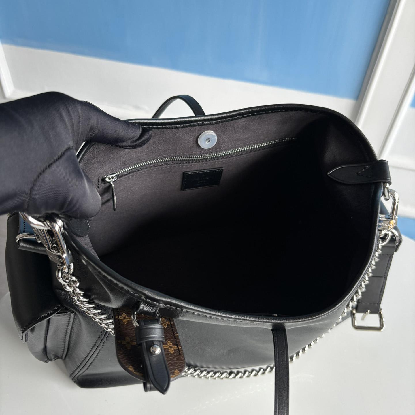 Louis Vuitton CarryAll Cargo PM    M24861 - DopestKickz