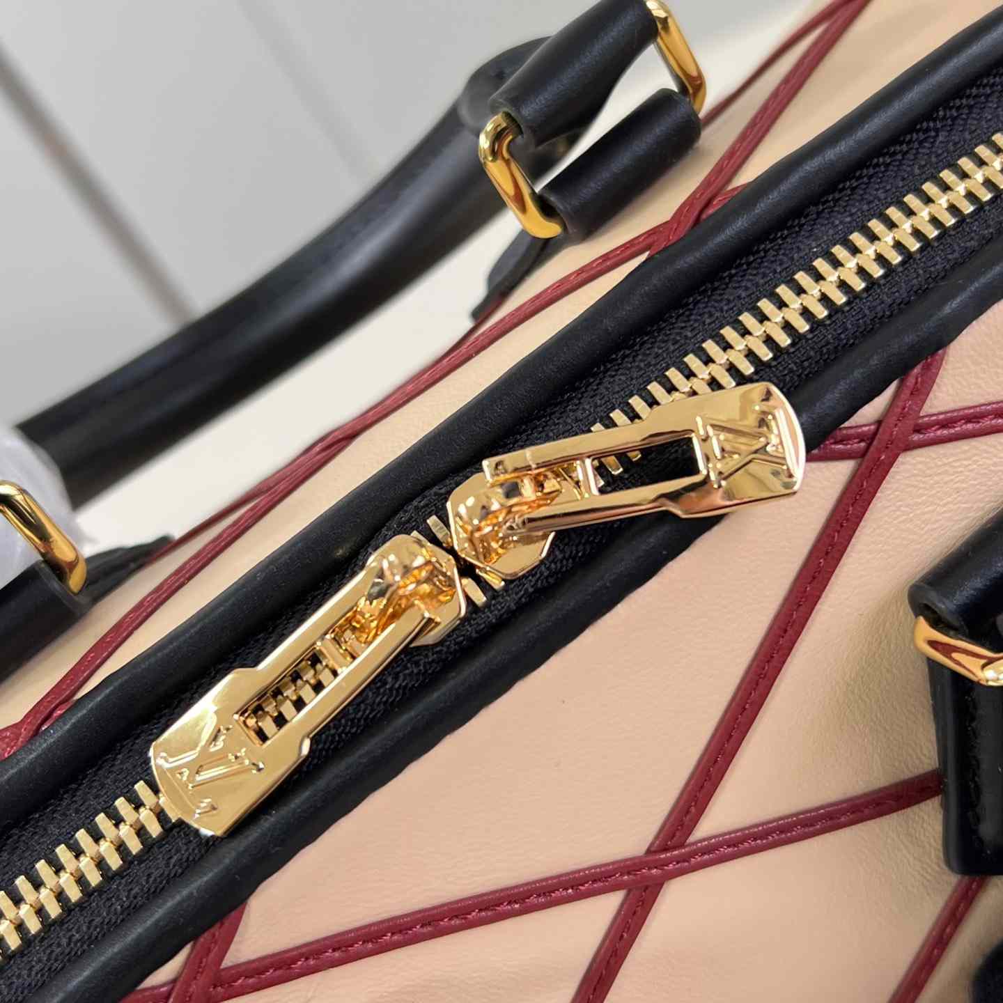 Louis Vuitton Speedy Bandouliere 20    M24261 - DopestKickz