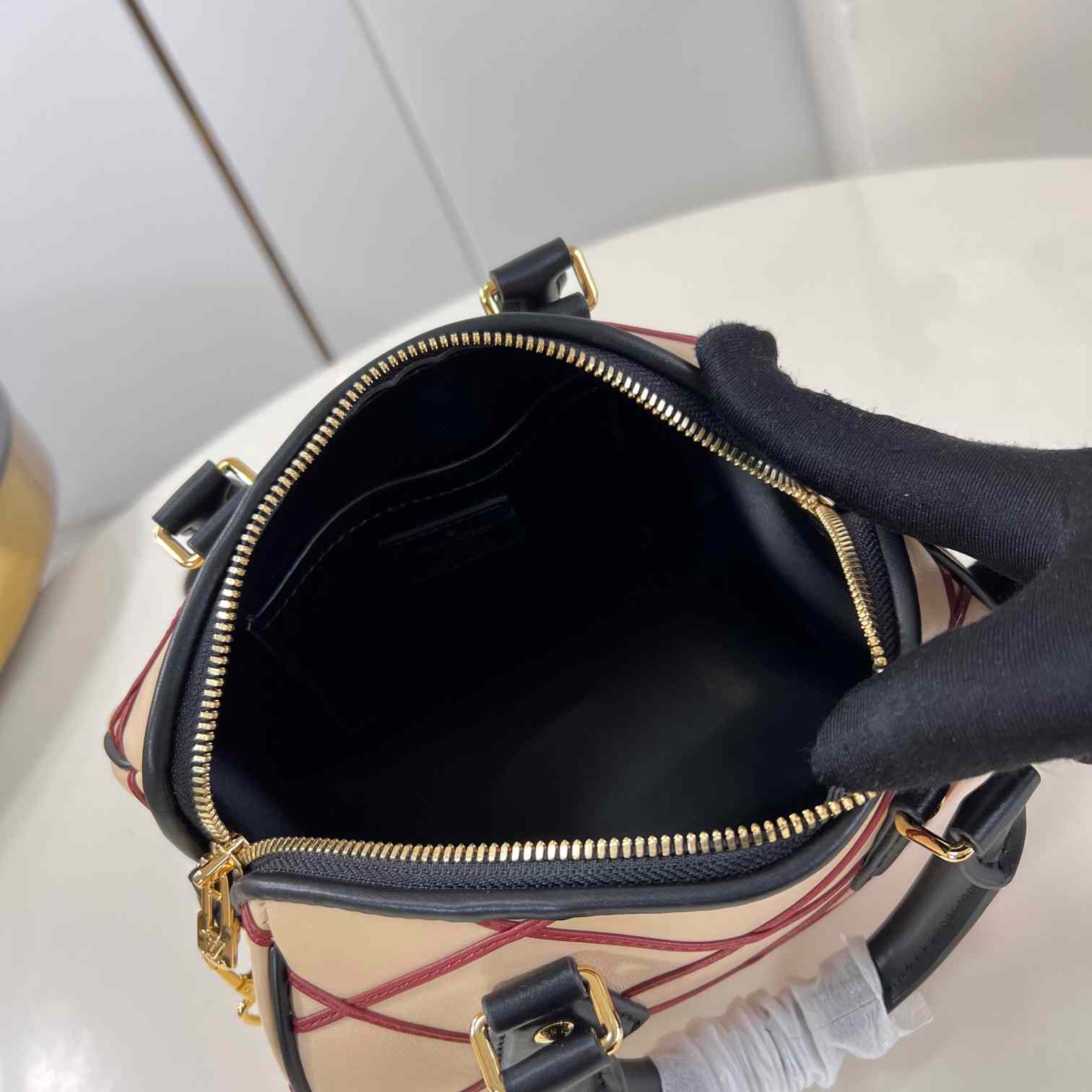 Louis Vuitton Speedy Bandouliere 20    M24261 - DopestKickz