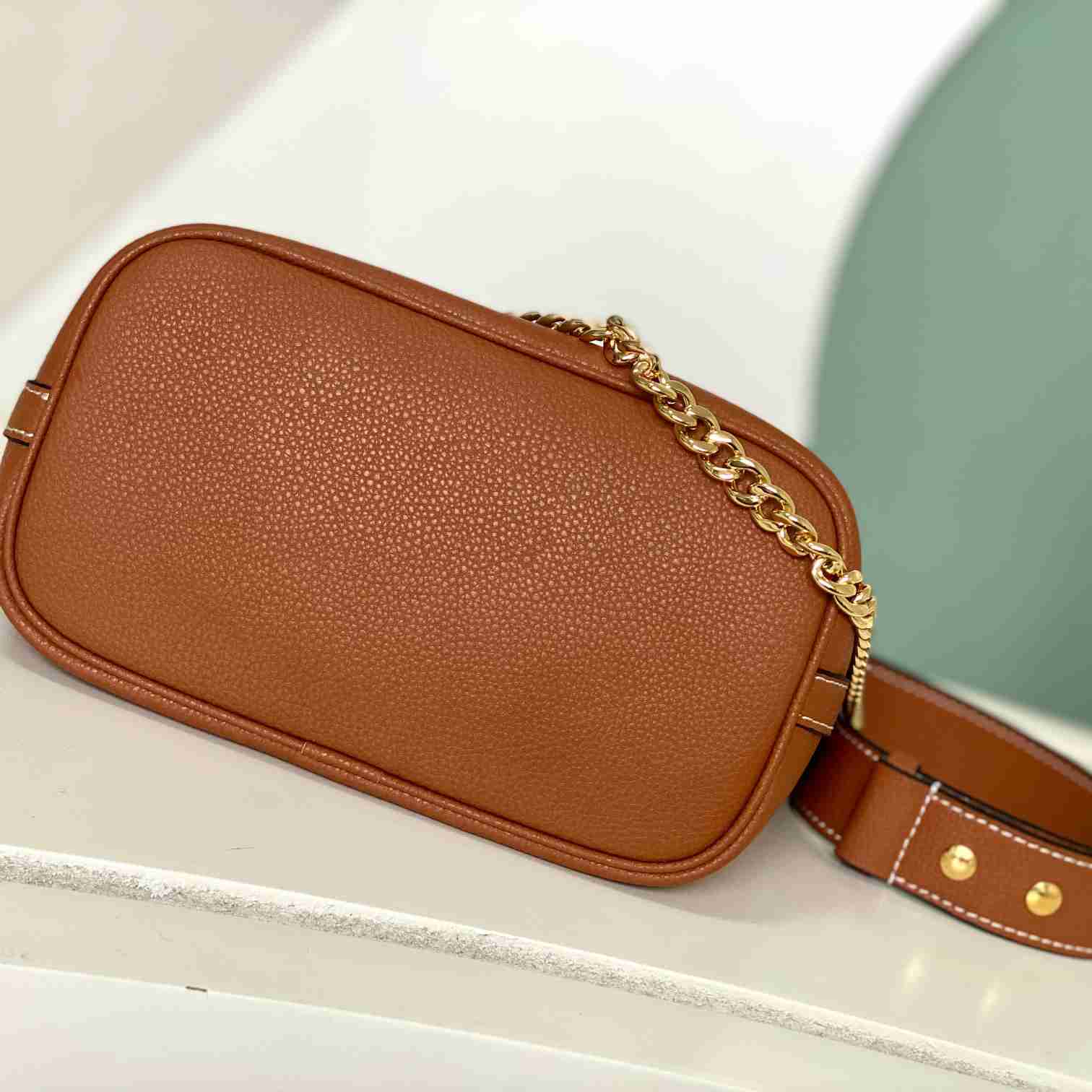 Louis Vuitton Lock and Walk    M24165 - DopestKickz