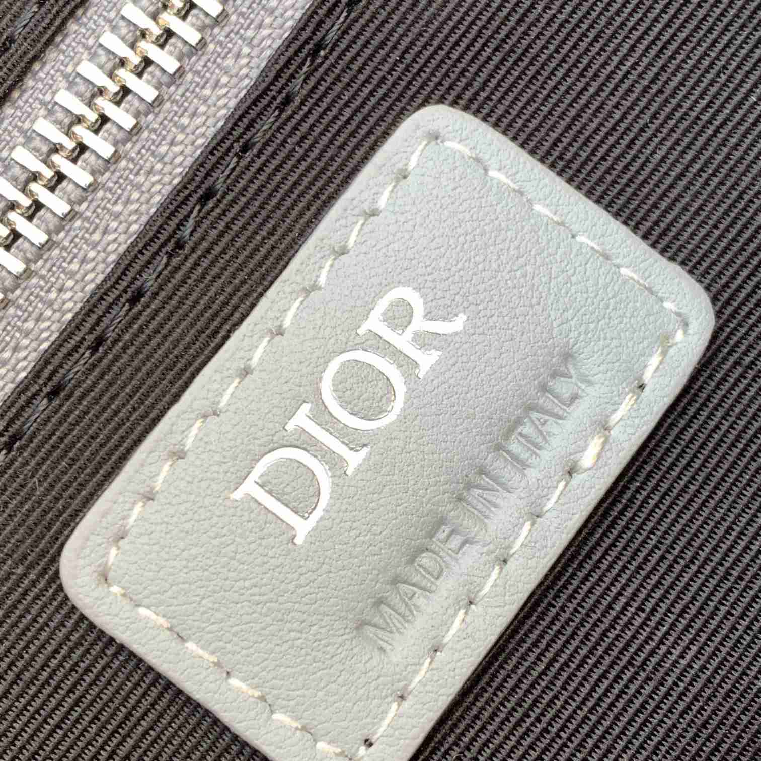 Dior Toiletry Bag - DopestKickz