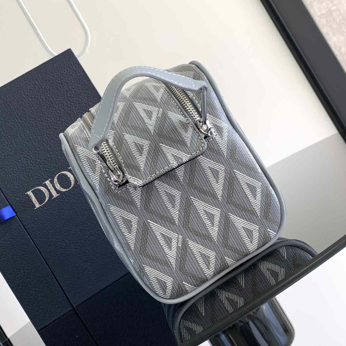 Dior Toiletry Bag - DopestKickz