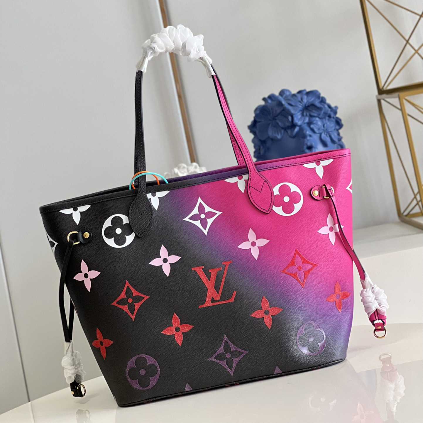 Louis Vuitton Neverfull MM Tote (31-28-14cm)    M20511 - DopestKickz