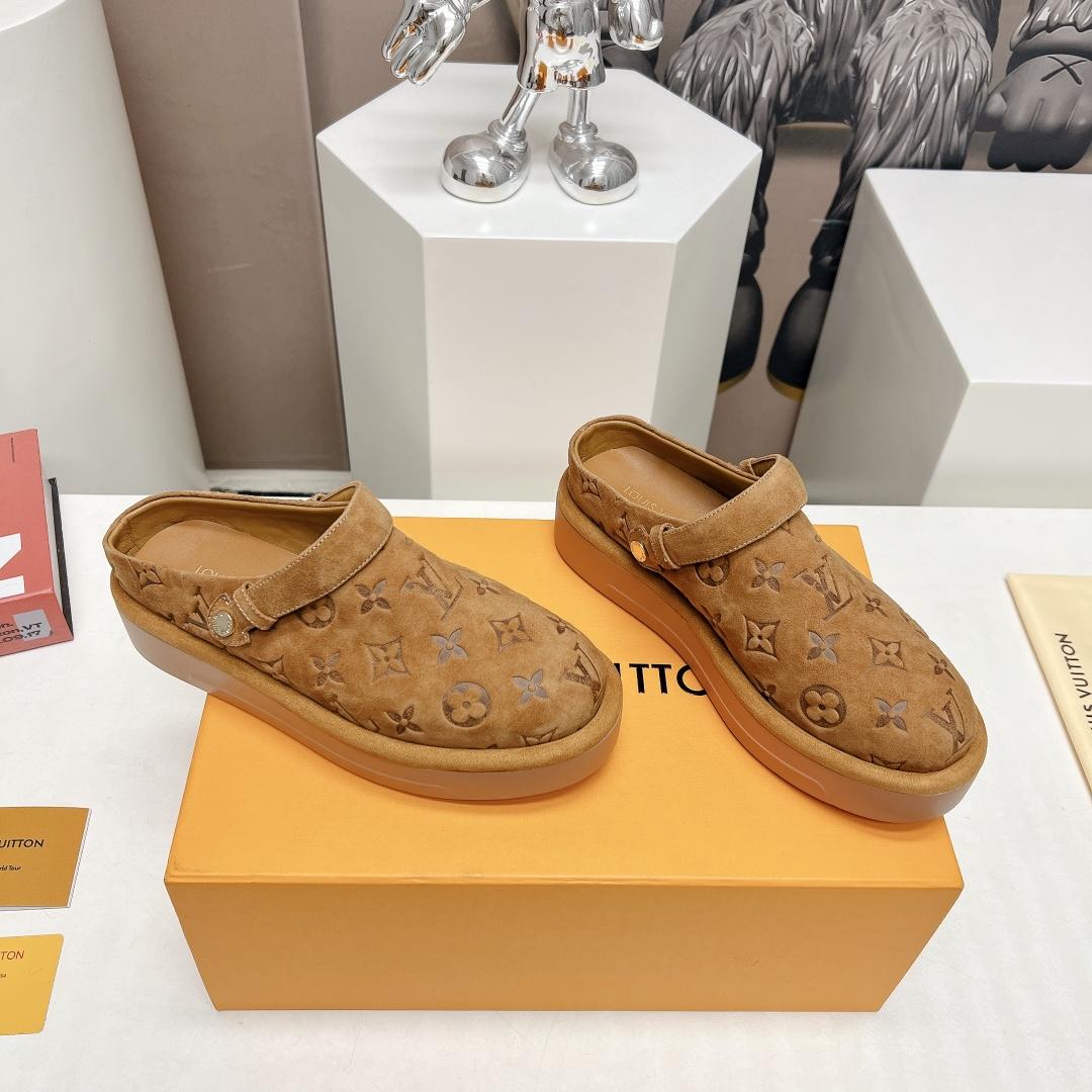 Louis Vuitton Aspen Platform Clog          1ACHWJ - DopestKickz