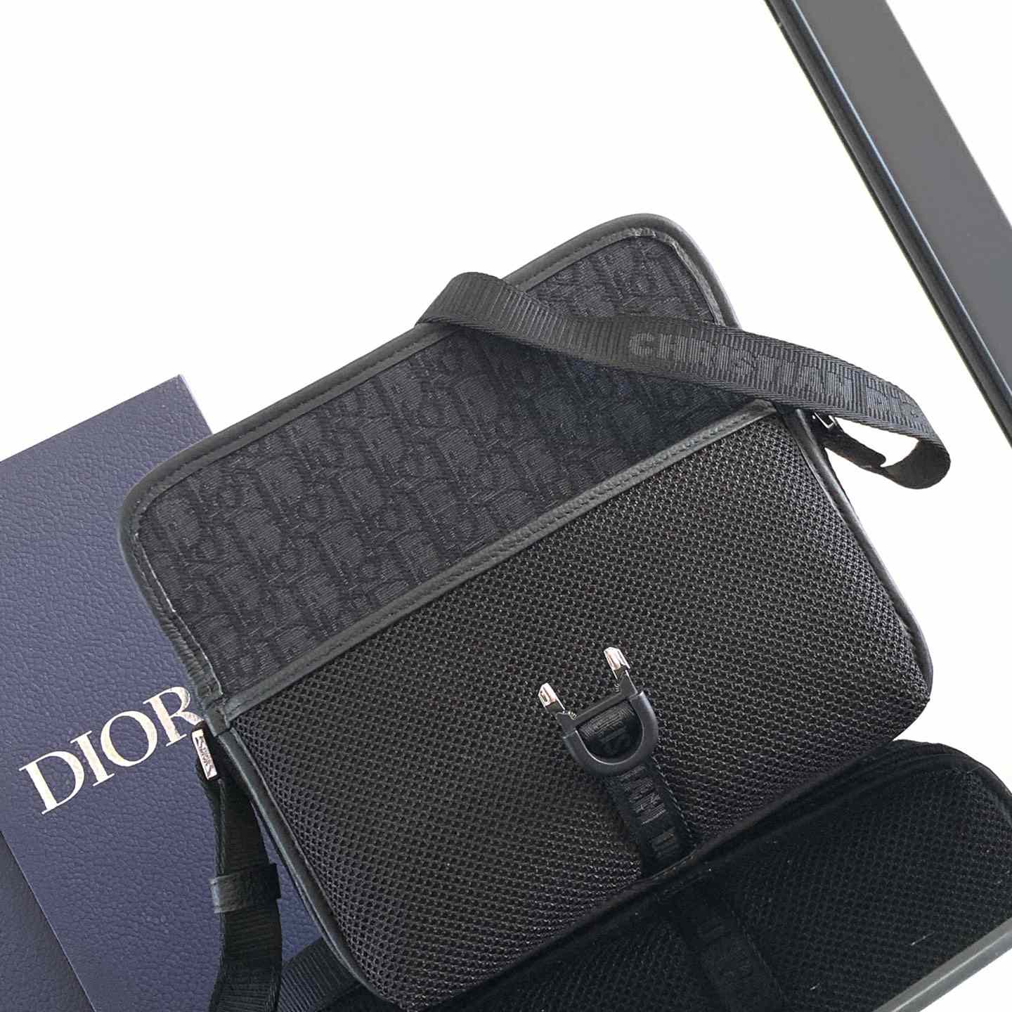 Dior 8 Bag With Strap - DopestKickz