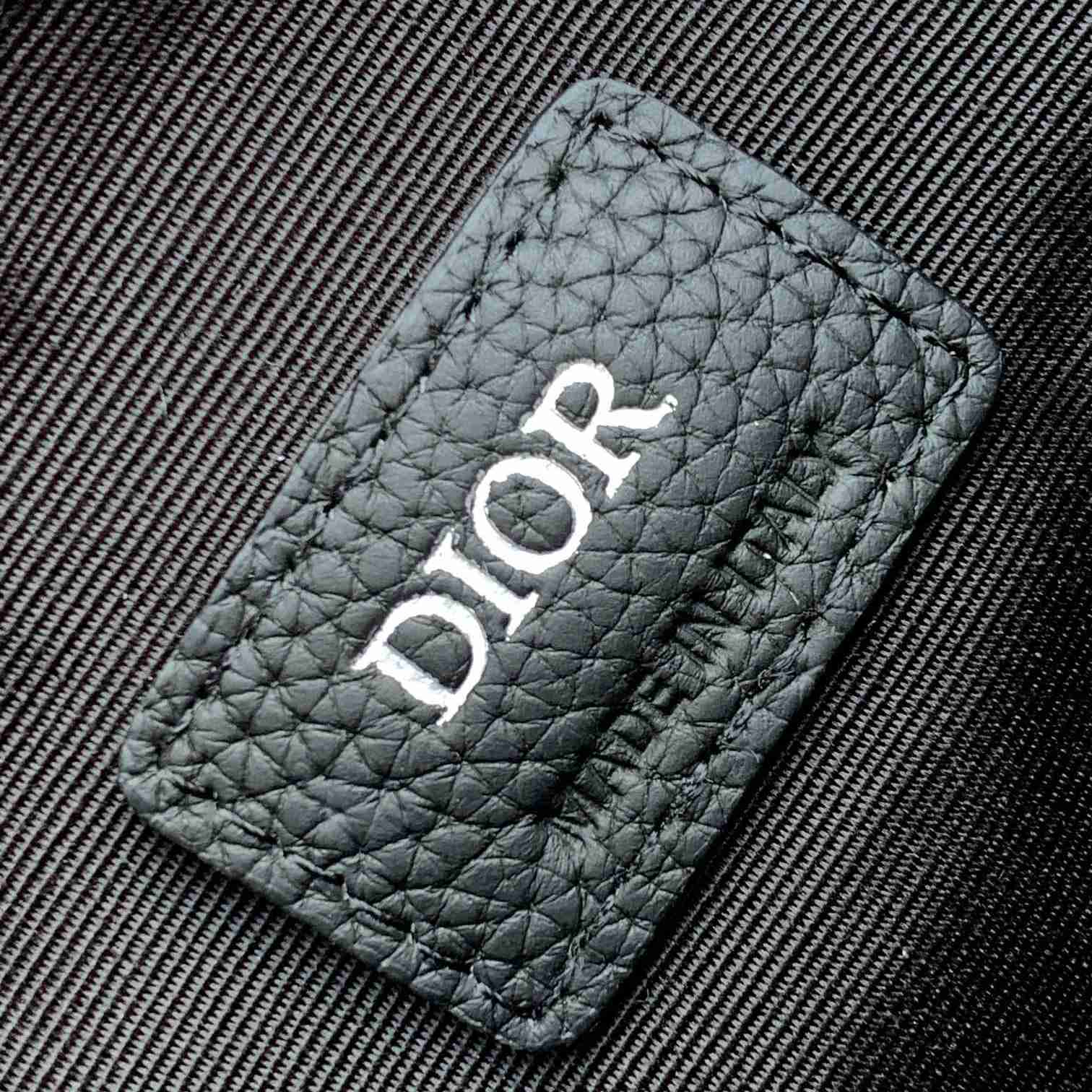 Dior 8 Bag With Strap - DopestKickz