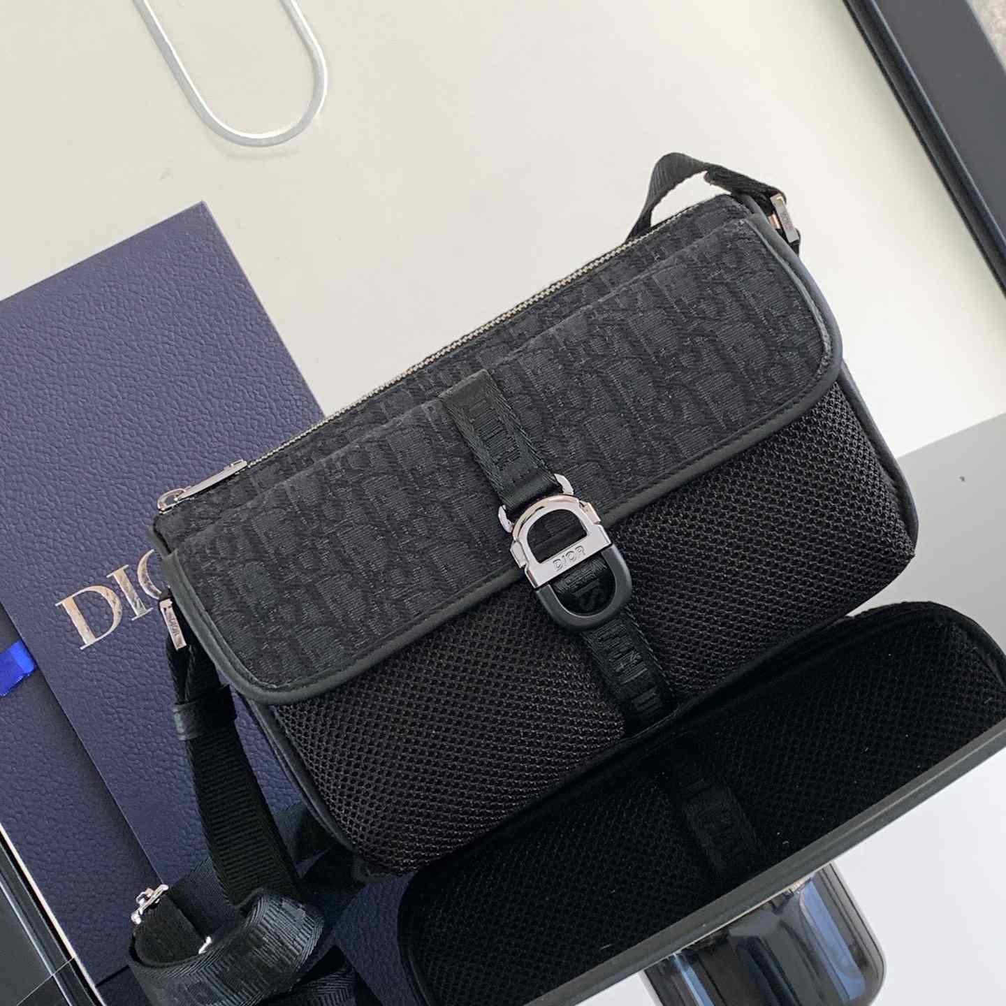 Dior 8 Bag With Strap - DopestKickz