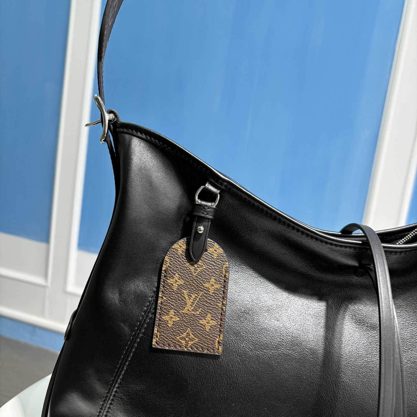 Louis Vuitton Carryall MM     M25143 - DopestKickz