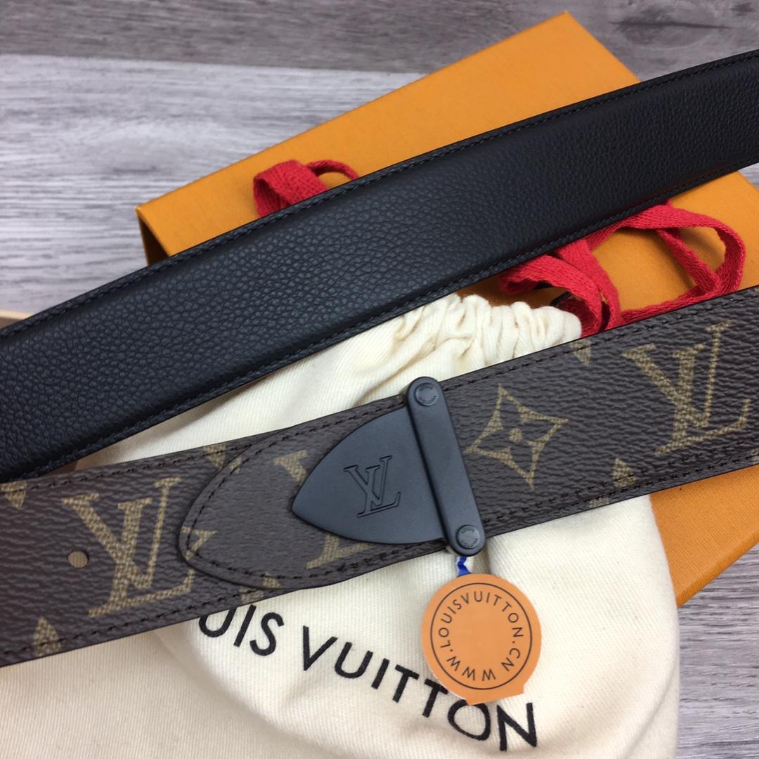 Louis Vuitton LV Trunk 35mm Reversible Belt - DopestKickz