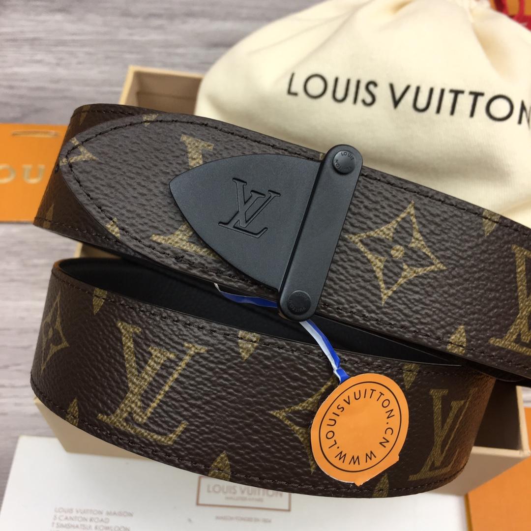 Louis Vuitton LV Trunk 35mm Reversible Belt - DopestKickz