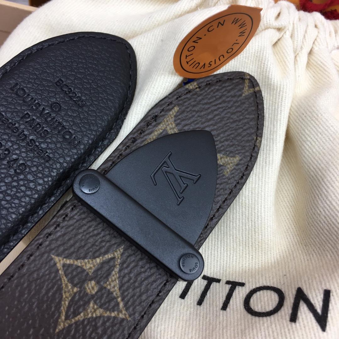 Louis Vuitton LV Trunk 35mm Reversible Belt - DopestKickz