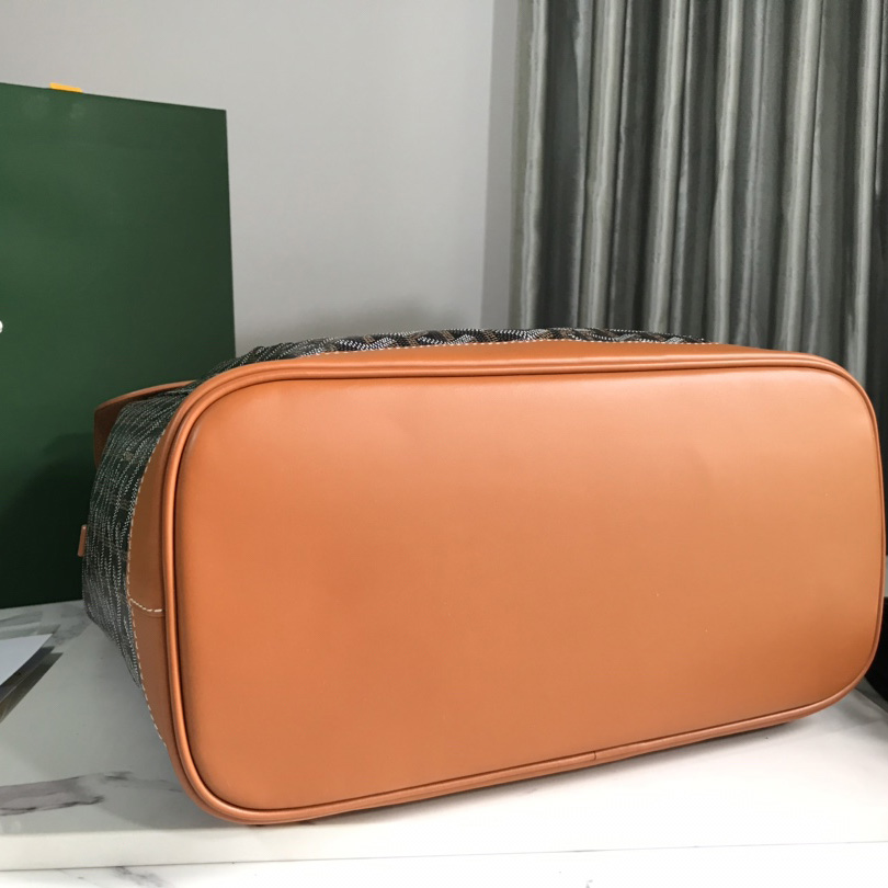 Goyard Alpin MM Backpack - DopestKickz