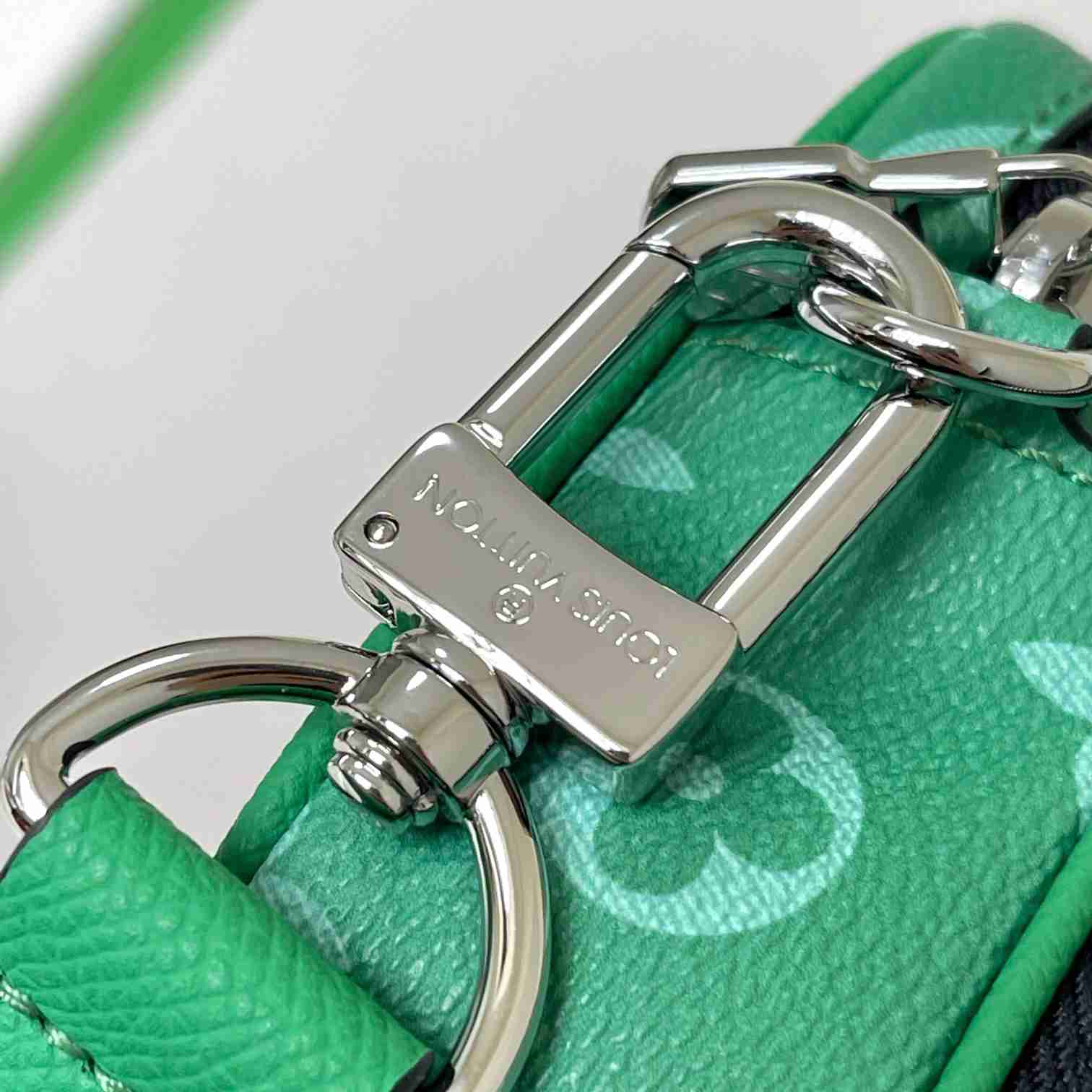 Louis Vuitton Alpha Wearable Wallet    M30997 - DopestKickz