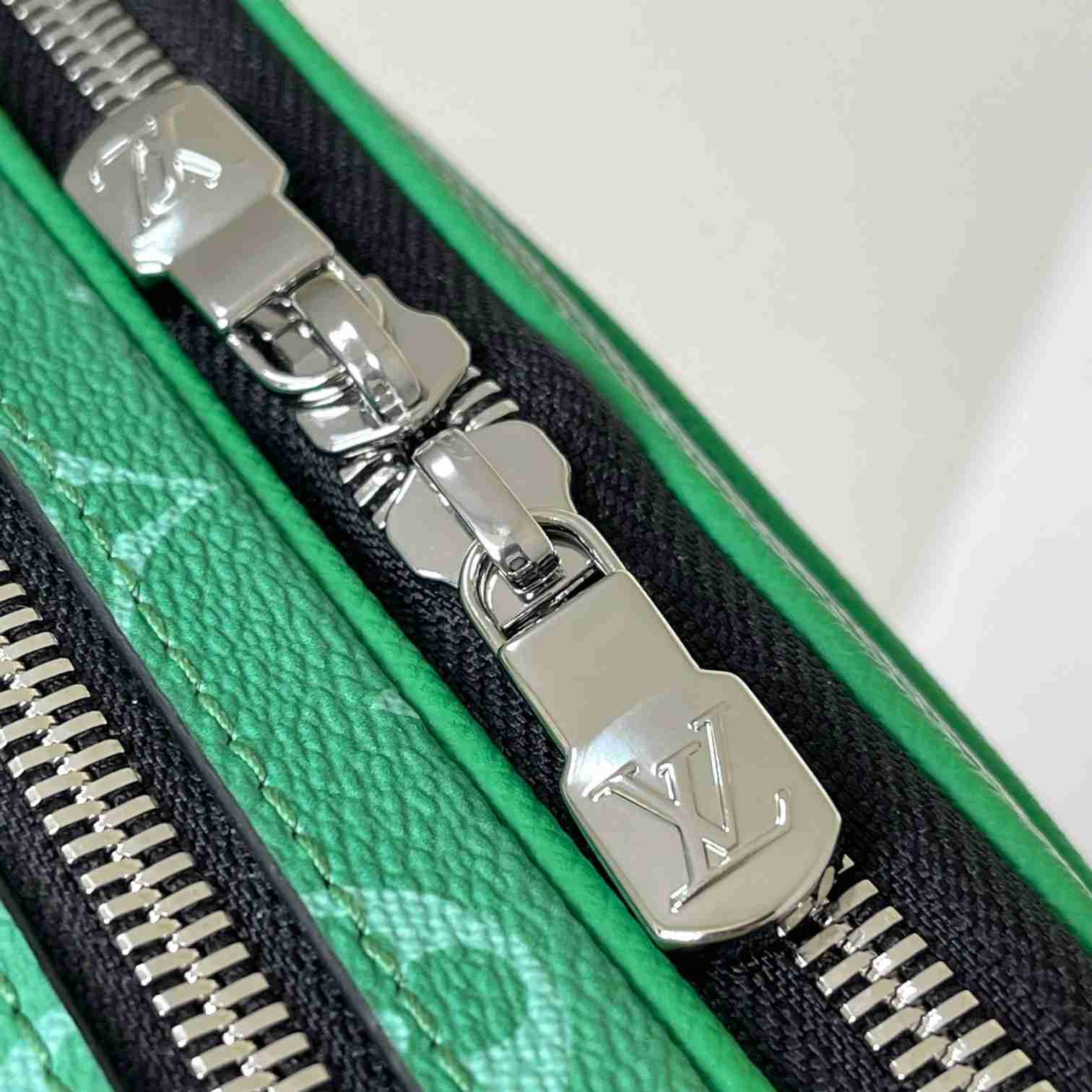 Louis Vuitton Alpha Wearable Wallet    M30997 - DopestKickz